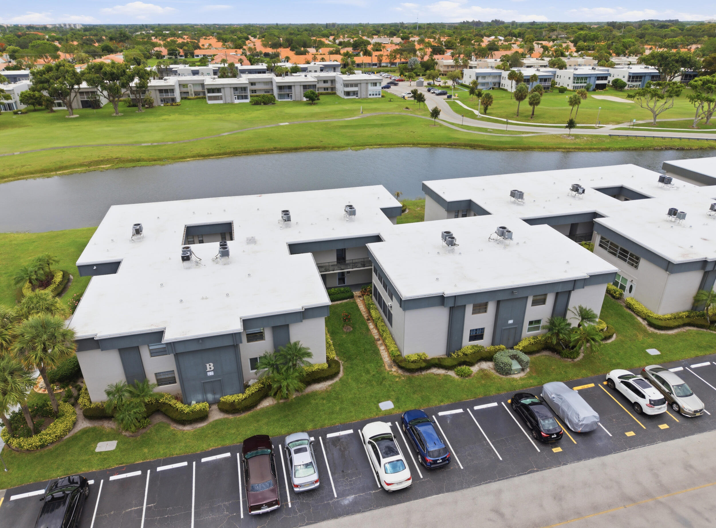 KINGS POINT - Residential