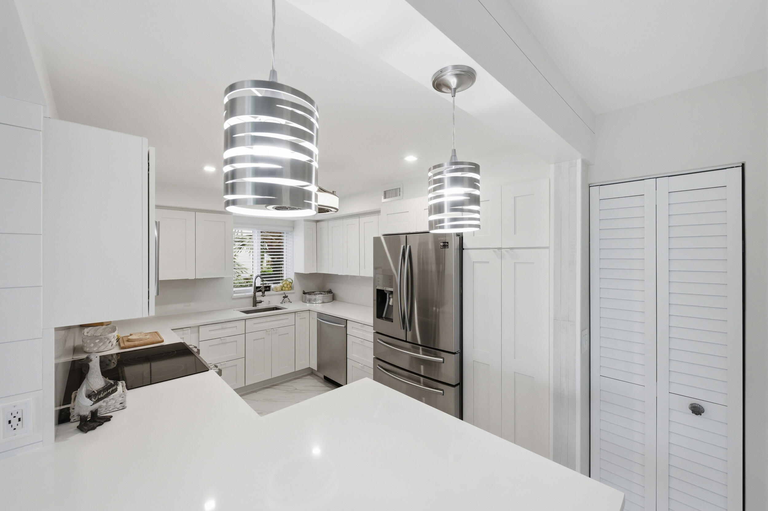 KINGS POINT - Residential
