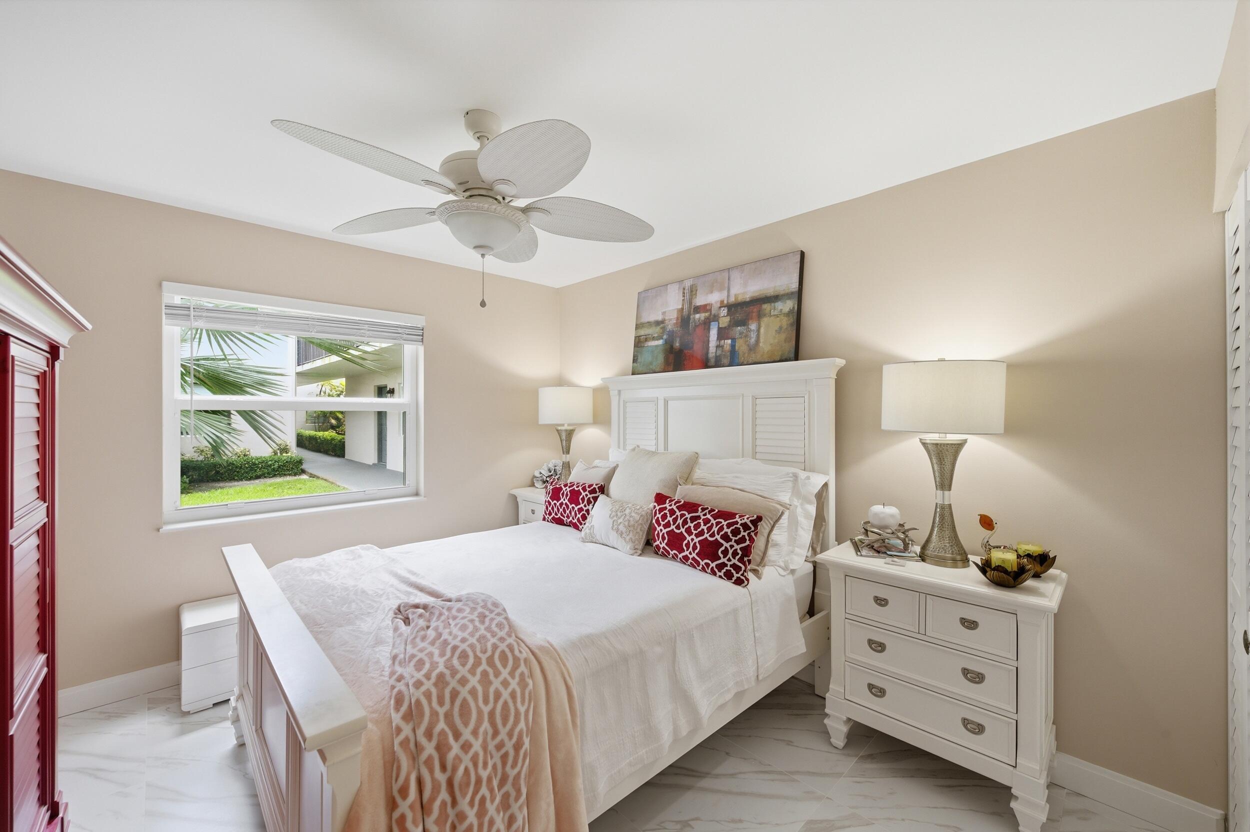 KINGS POINT - Residential