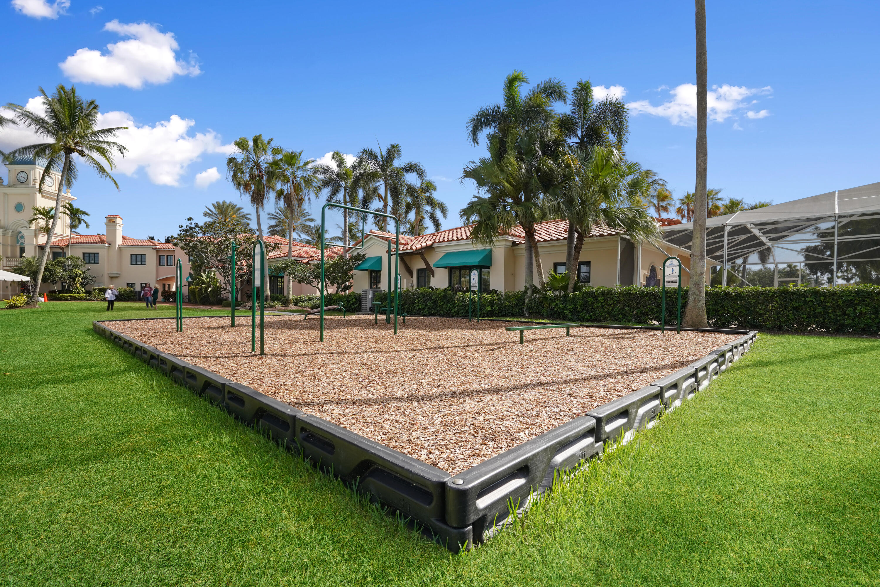 RIVERWALK 1 - Residential
