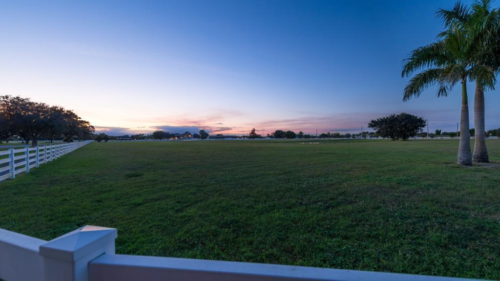 PALM BEACH POINT - Residential
