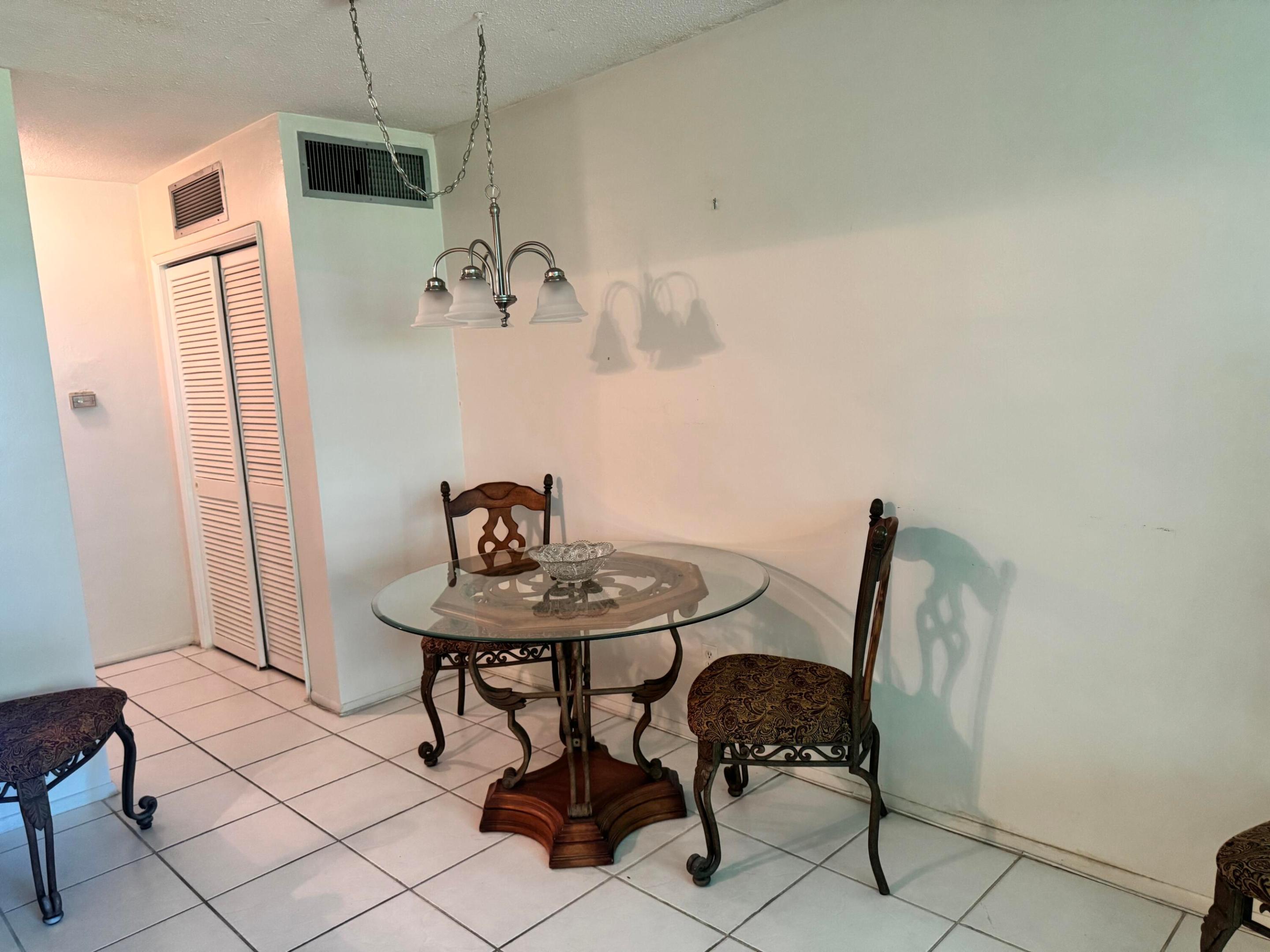 MAYBURY MANSIONS CONDO - Residential
