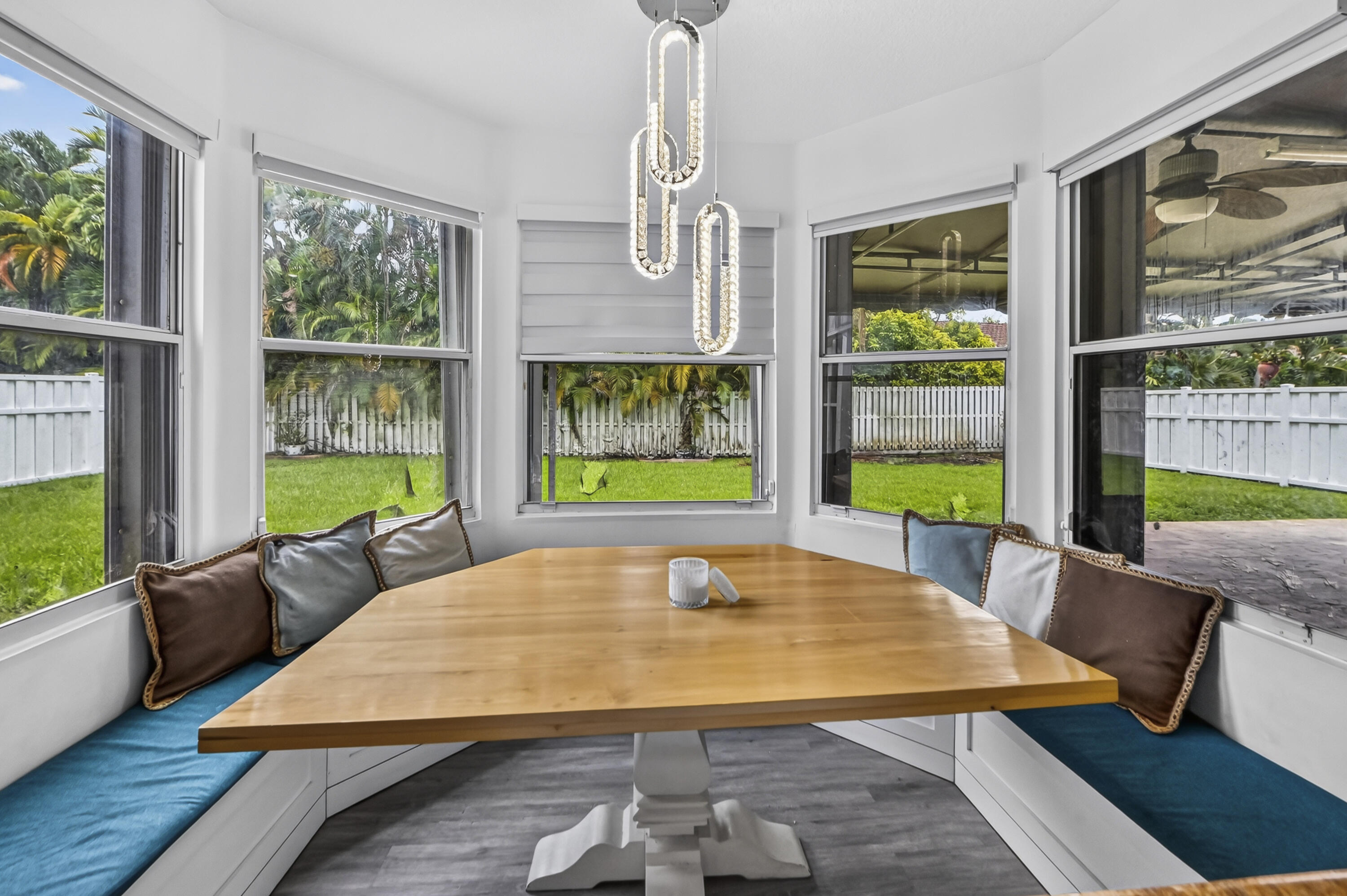 REPLAT OF COUNTRY LAKES - Residential