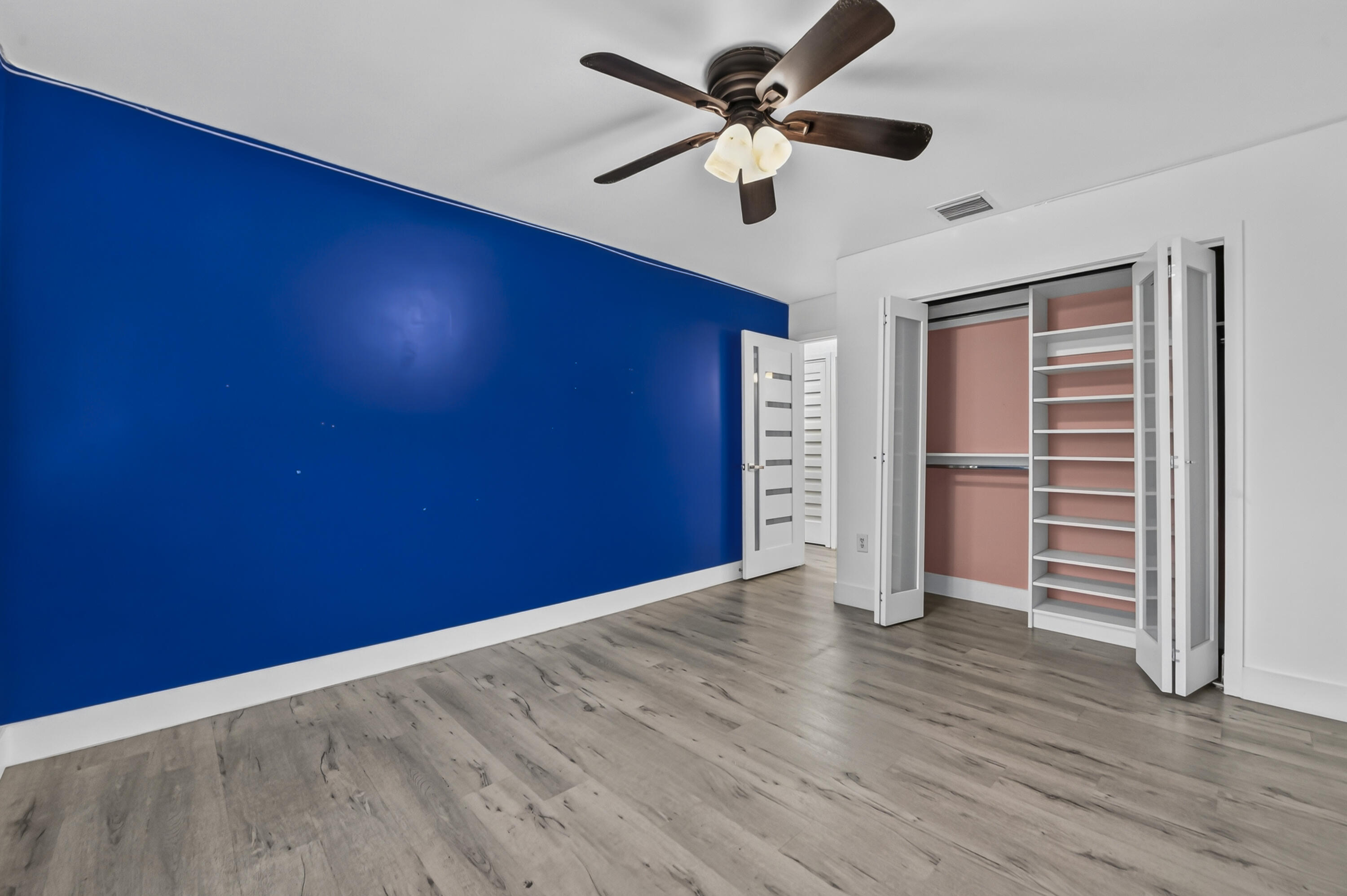 REPLAT OF COUNTRY LAKES - Residential