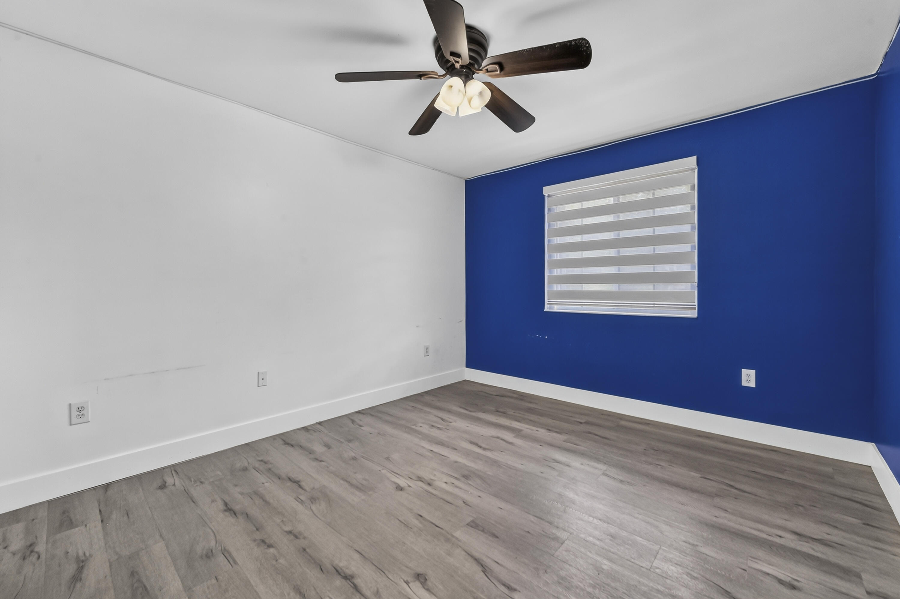 REPLAT OF COUNTRY LAKES - Residential