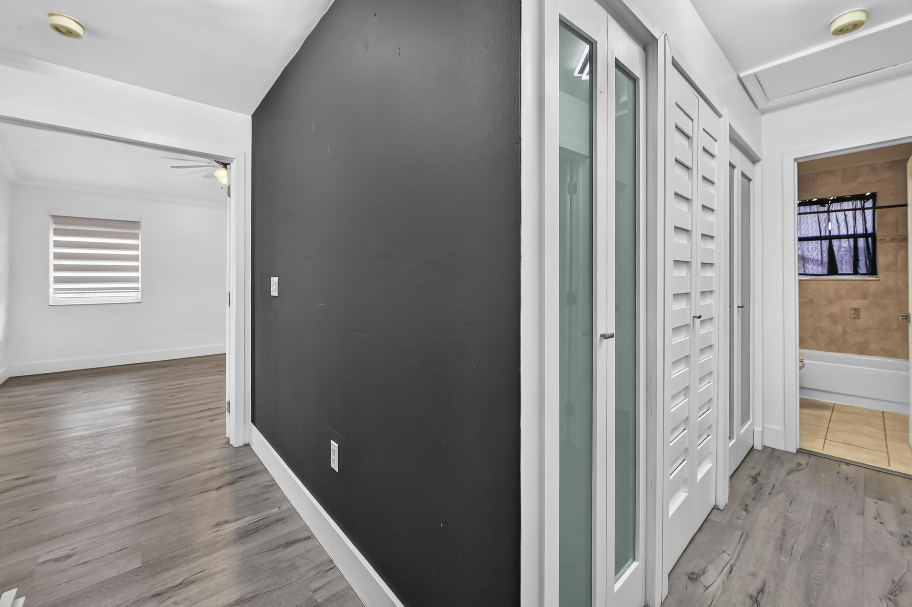 REPLAT OF COUNTRY LAKES - Residential