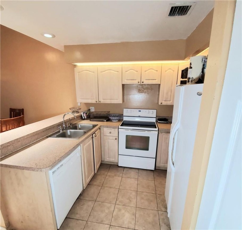 PLAYERS PLACE - Residential