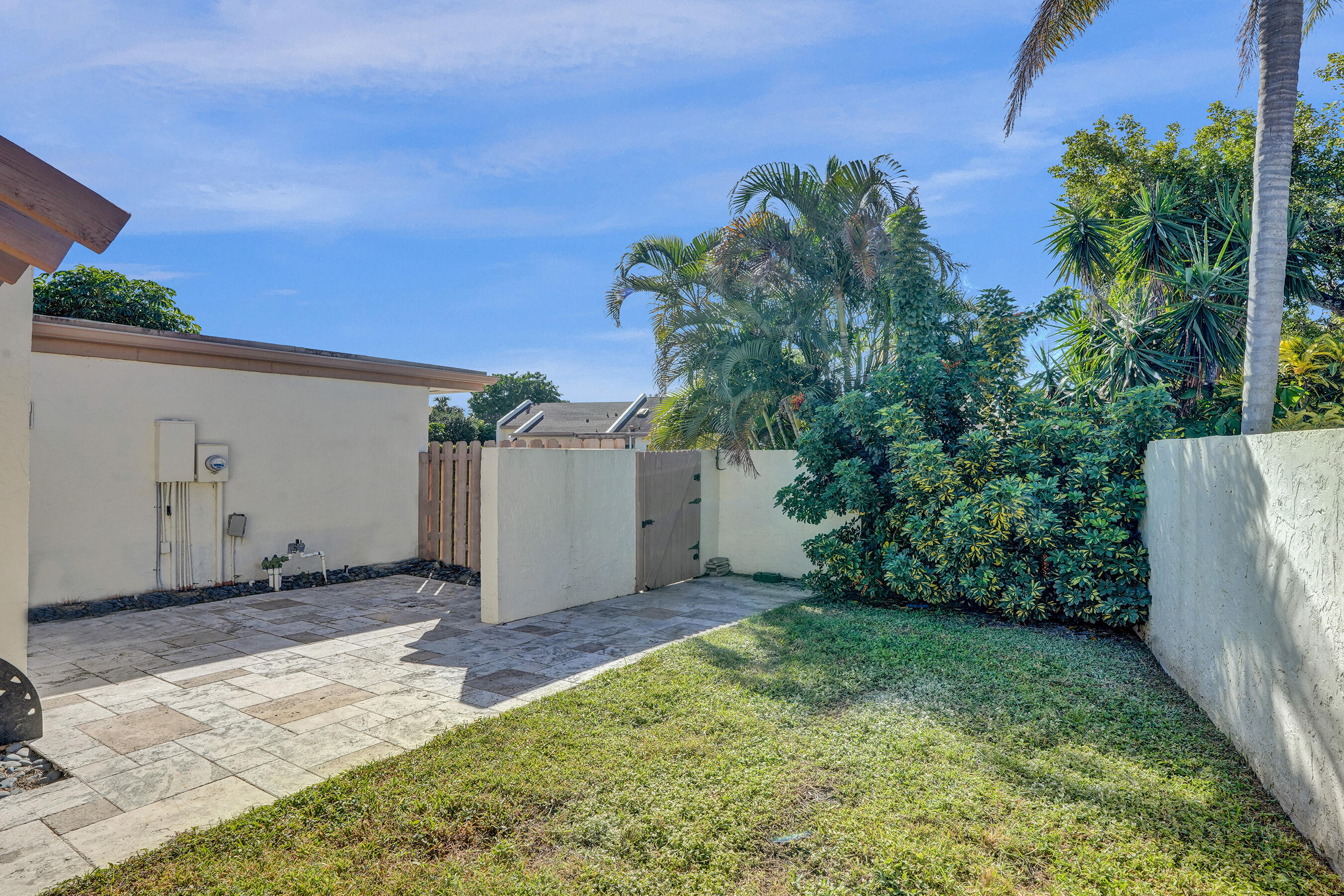 PATIOS ON THE PARK - Residential Lease