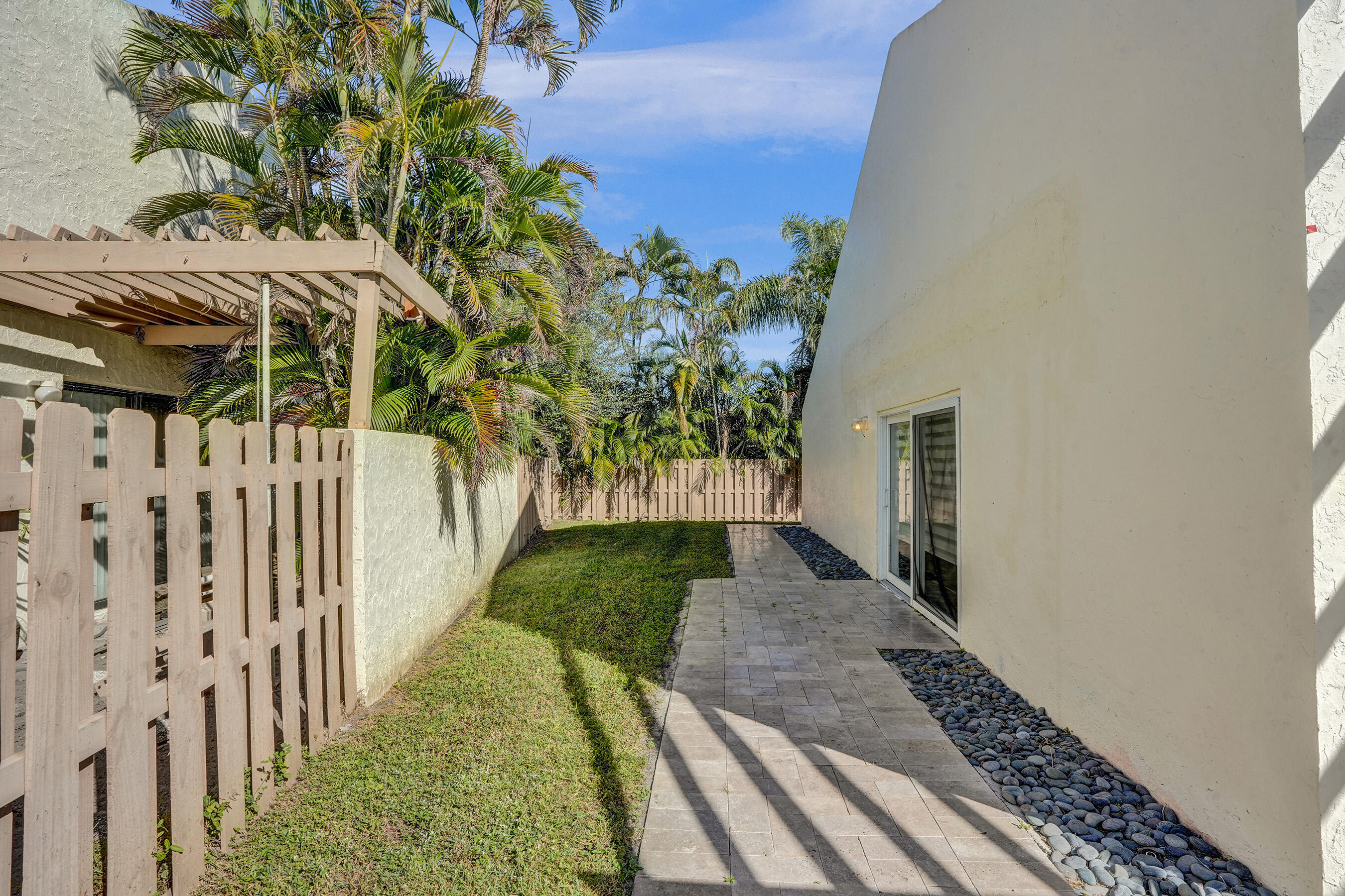 PATIOS ON THE PARK - Residential Lease
