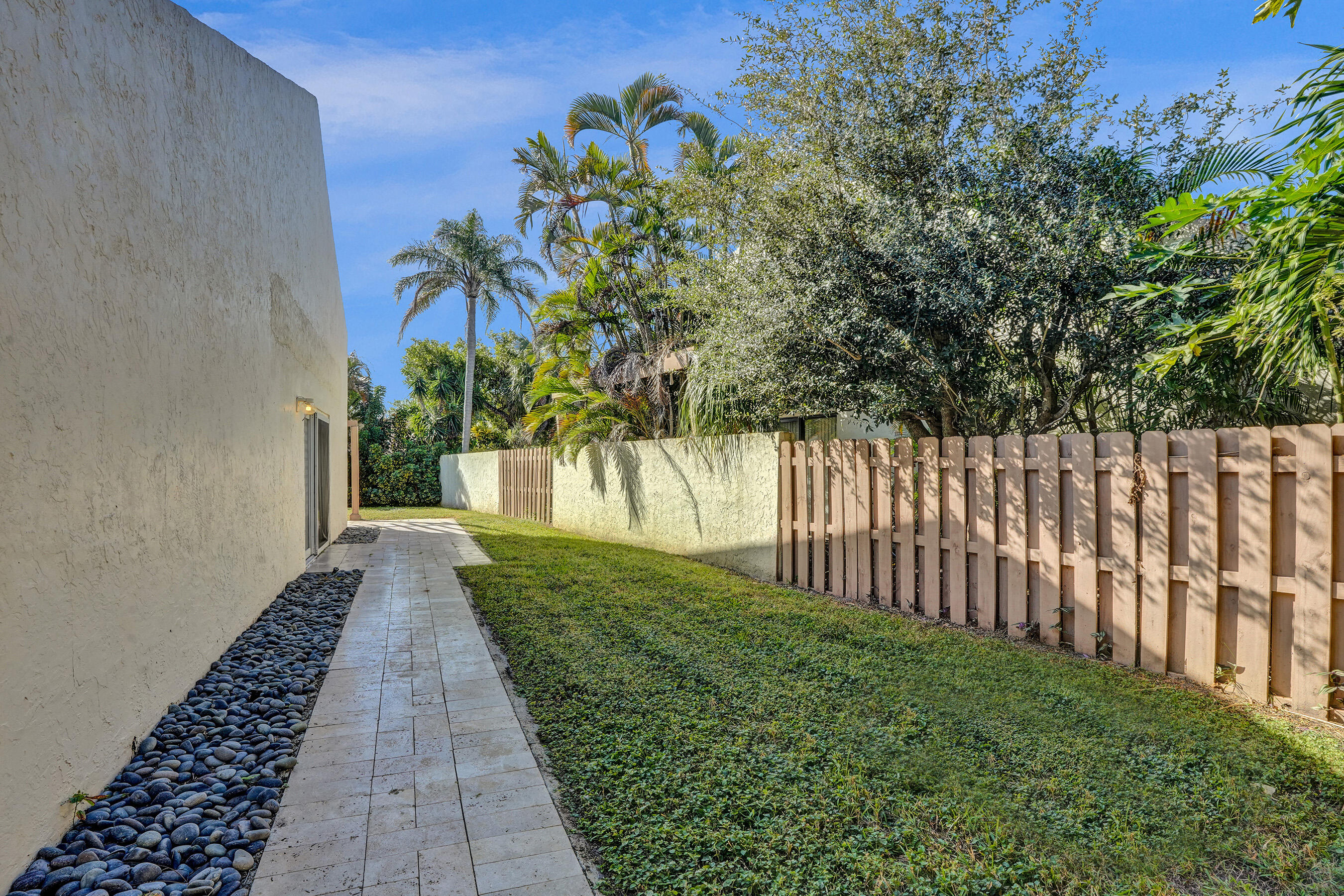 PATIOS ON THE PARK - Residential Lease