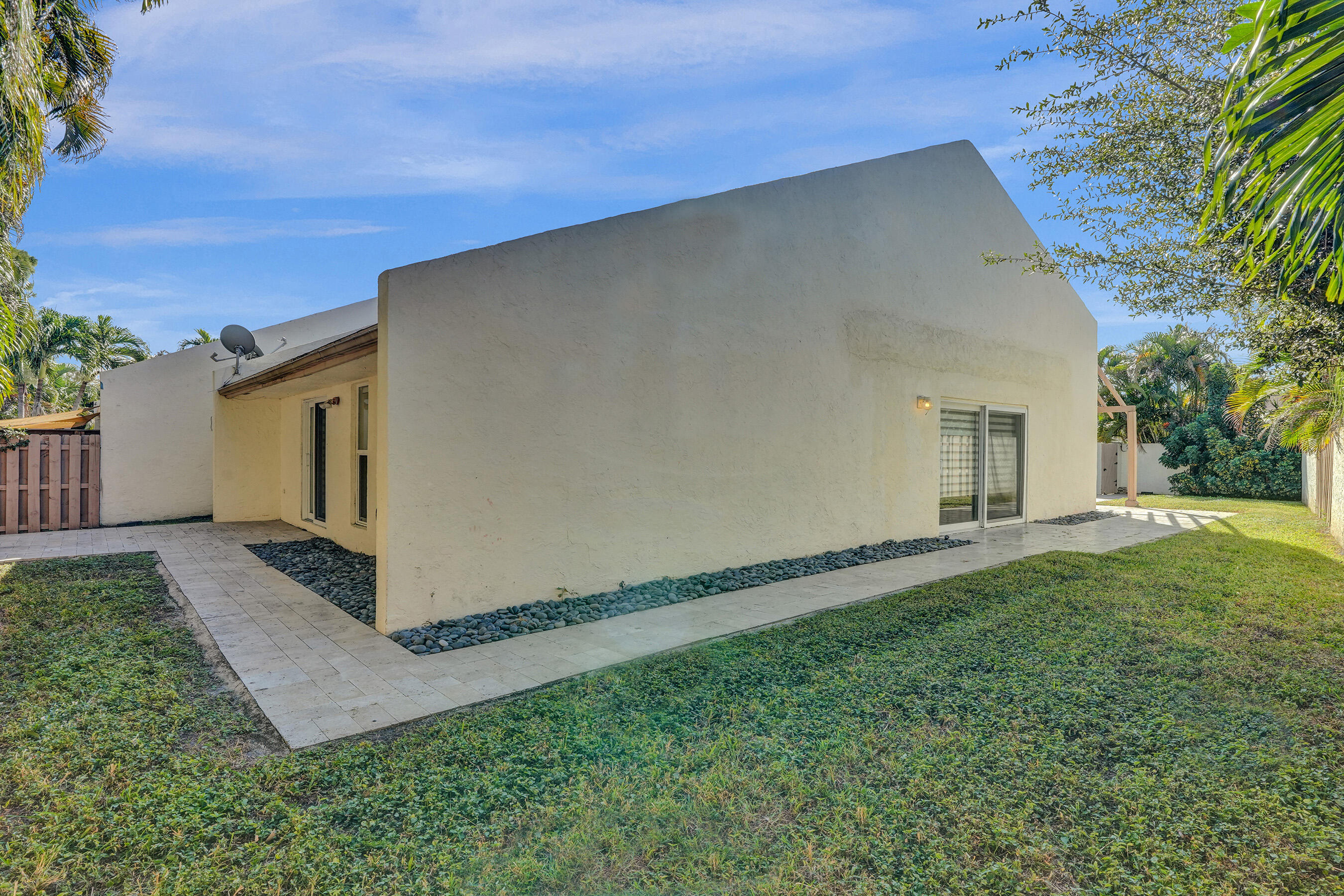 PATIOS ON THE PARK - Residential Lease