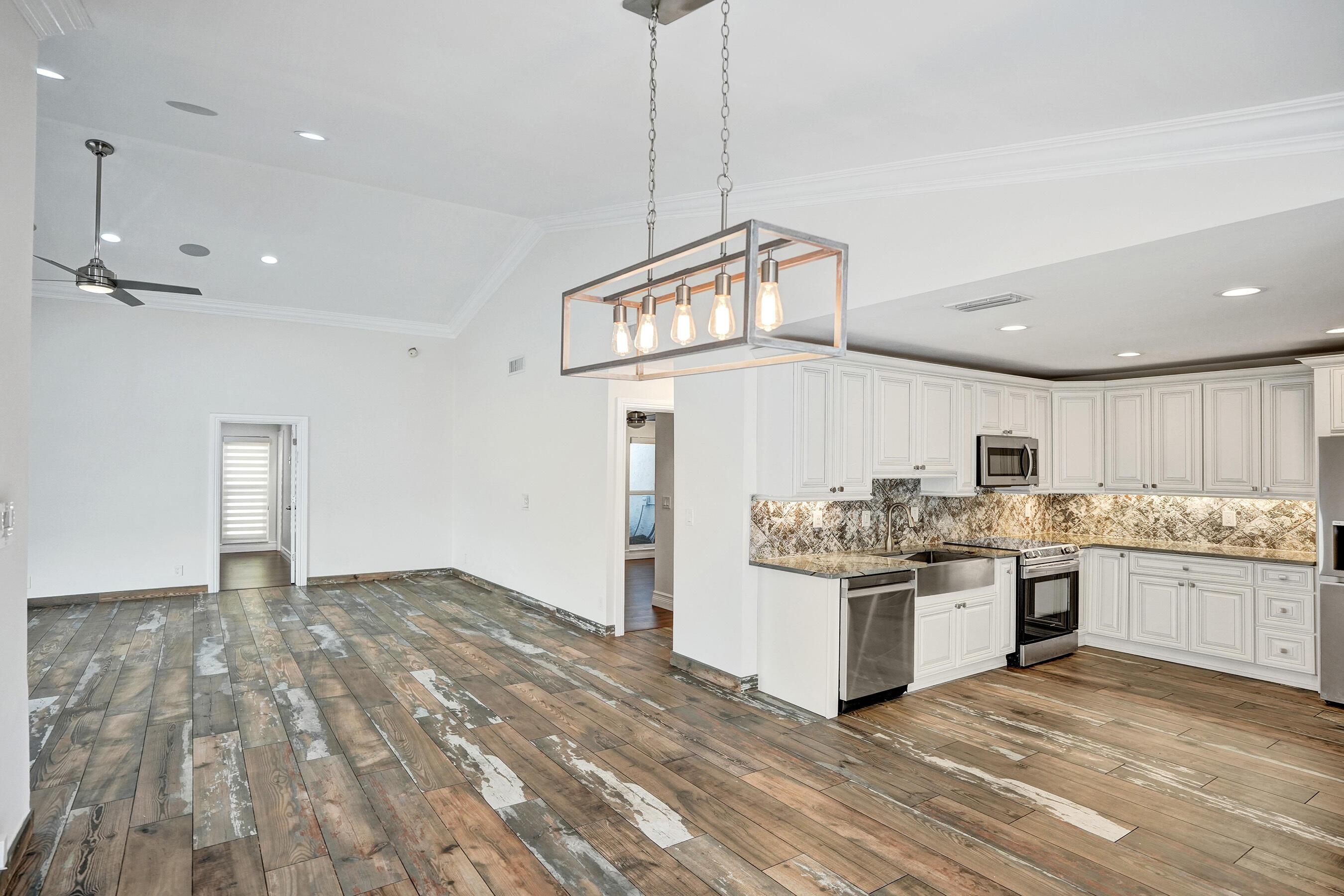 PATIOS ON THE PARK - Residential Lease