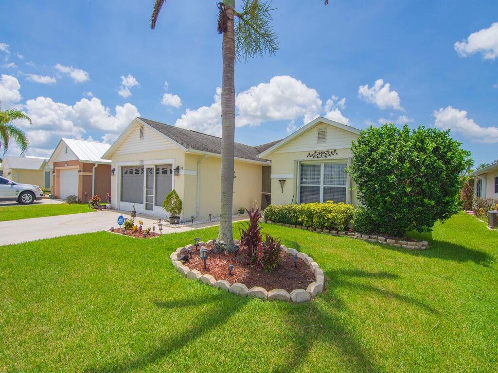 SPANISH LAKES FAIRWAYS NE PHASE - Residential