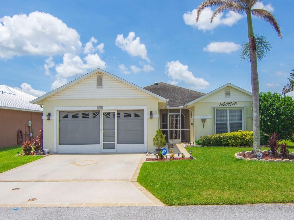 SPANISH LAKES FAIRWAYS NE PHASE - Residential