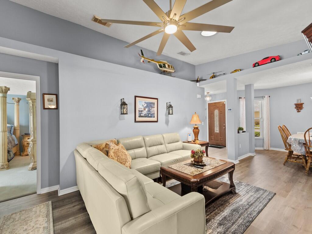 SPANISH LAKES FAIRWAYS NE PHASE - Residential
