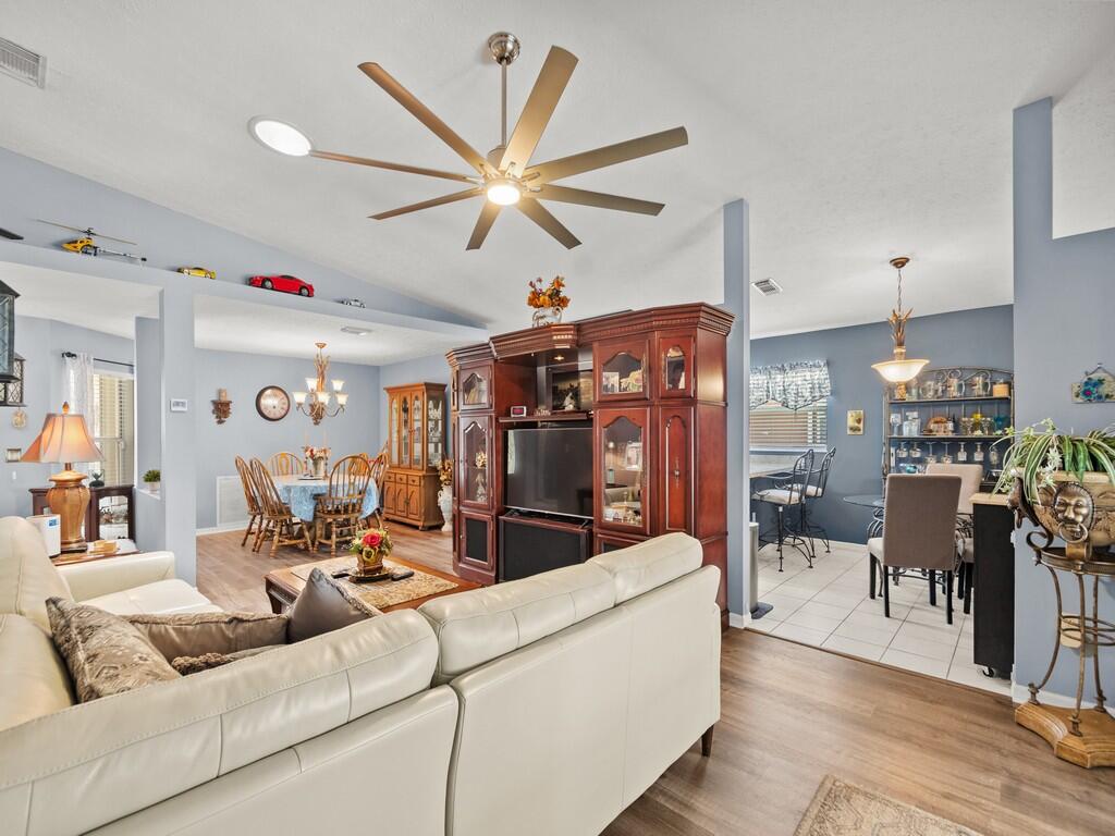 SPANISH LAKES FAIRWAYS NE PHASE - Residential