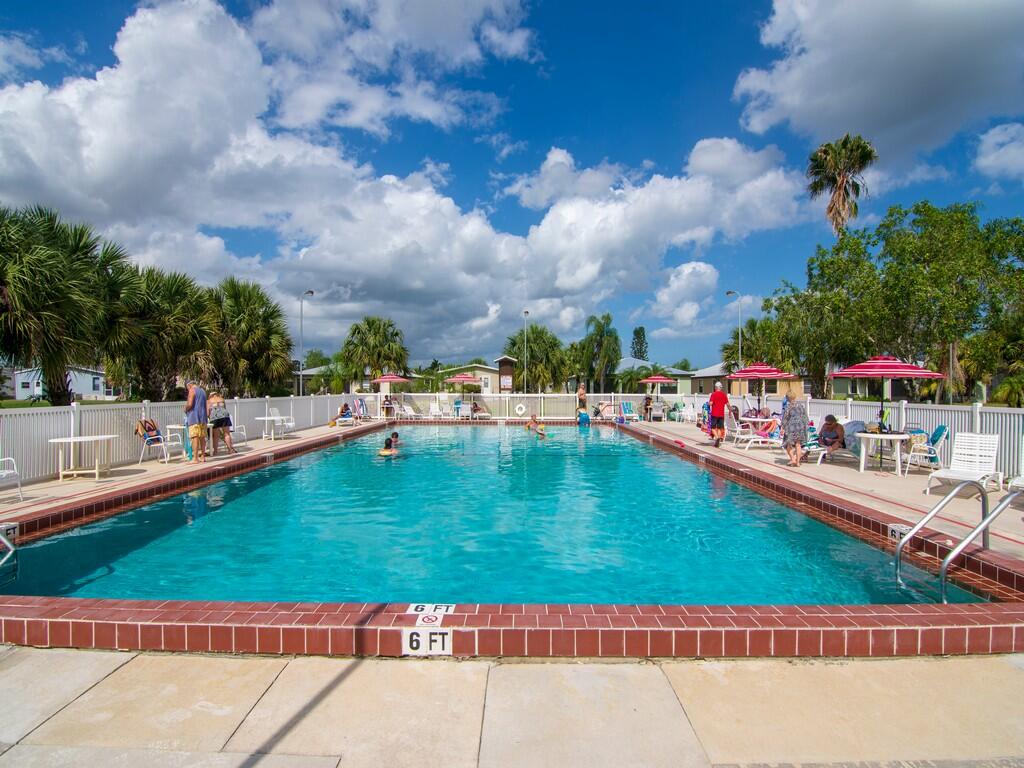 SPANISH LAKES FAIRWAYS NE PHASE - Residential