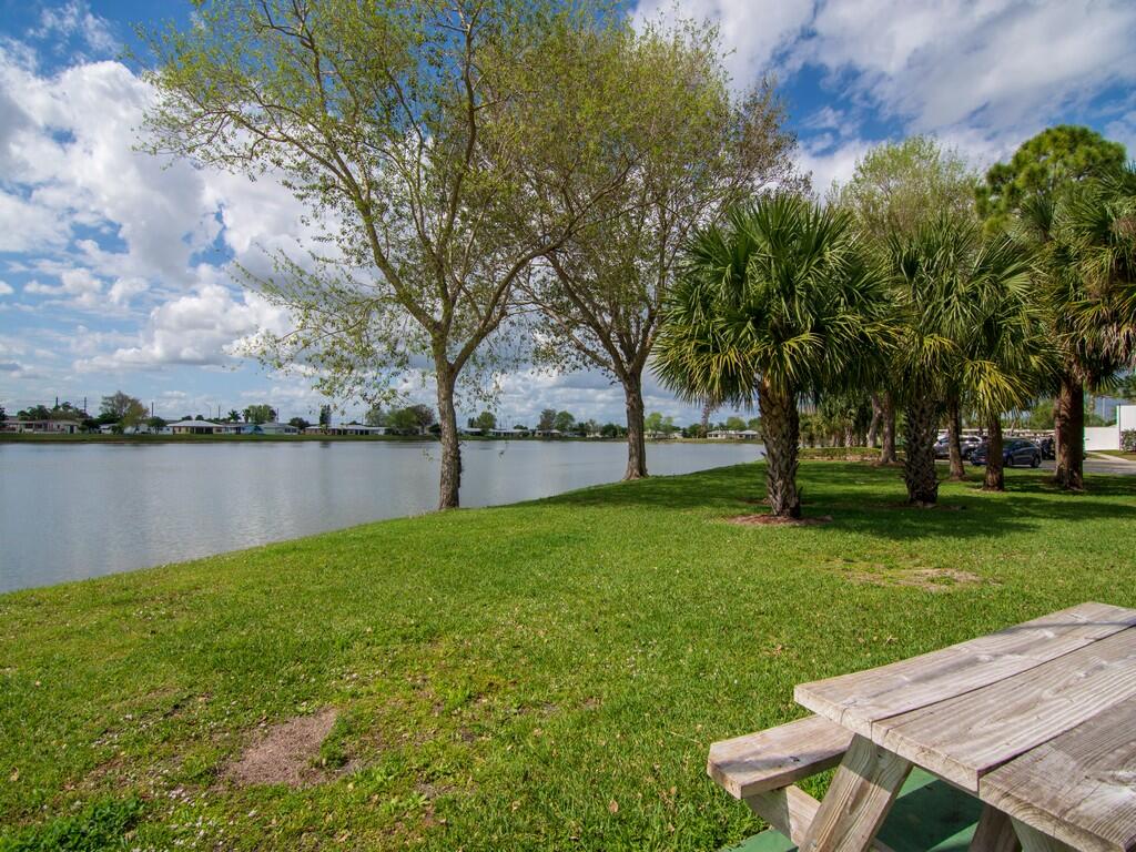 SPANISH LAKES FAIRWAYS NE PHASE - Residential
