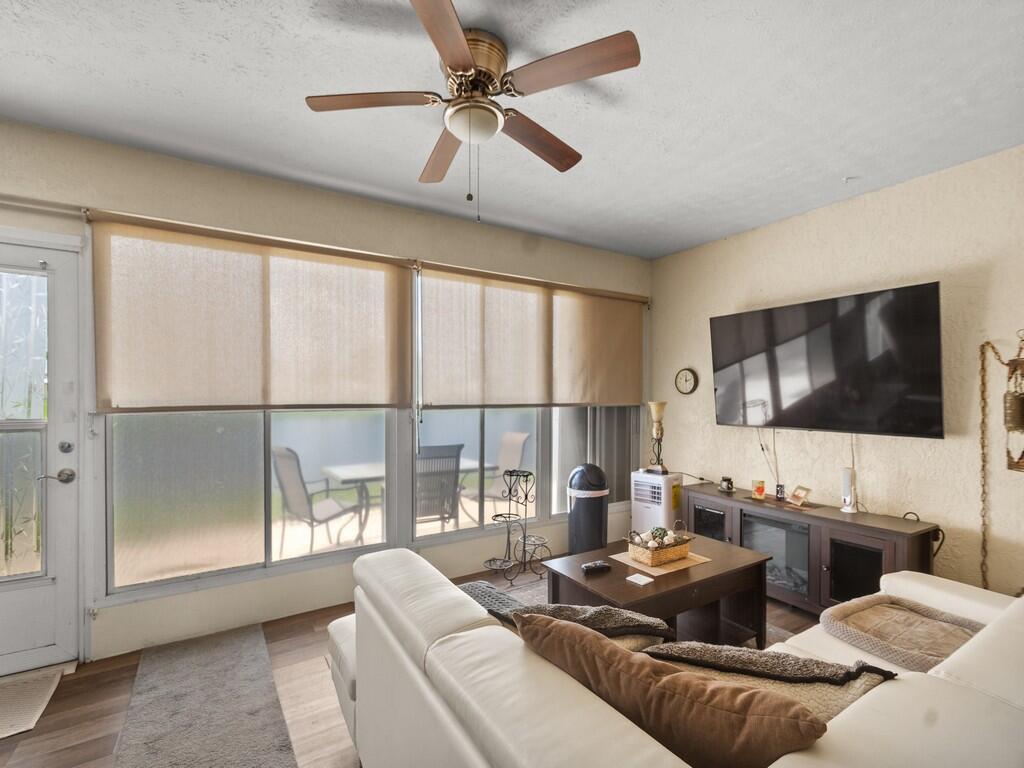 SPANISH LAKES FAIRWAYS NE PHASE - Residential