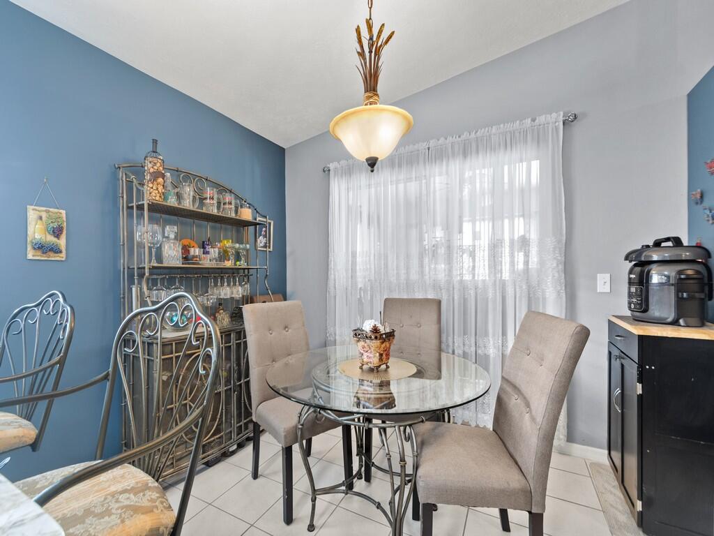 SPANISH LAKES FAIRWAYS NE PHASE - Residential