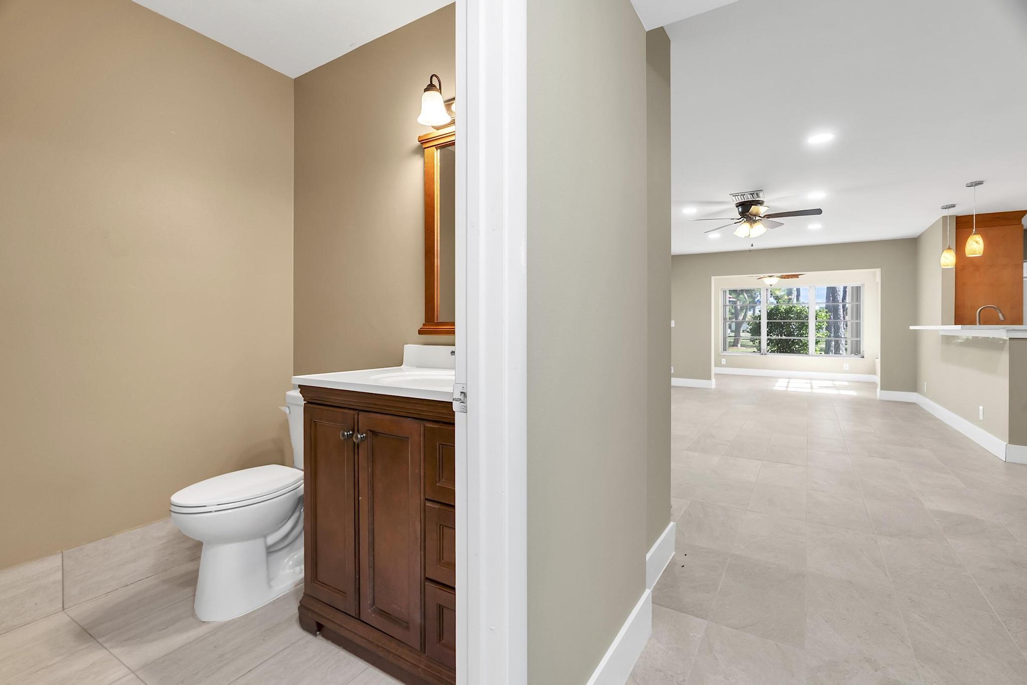 HIGH POINT OF DELRAY WEST CONDO SEC 3 - Residential