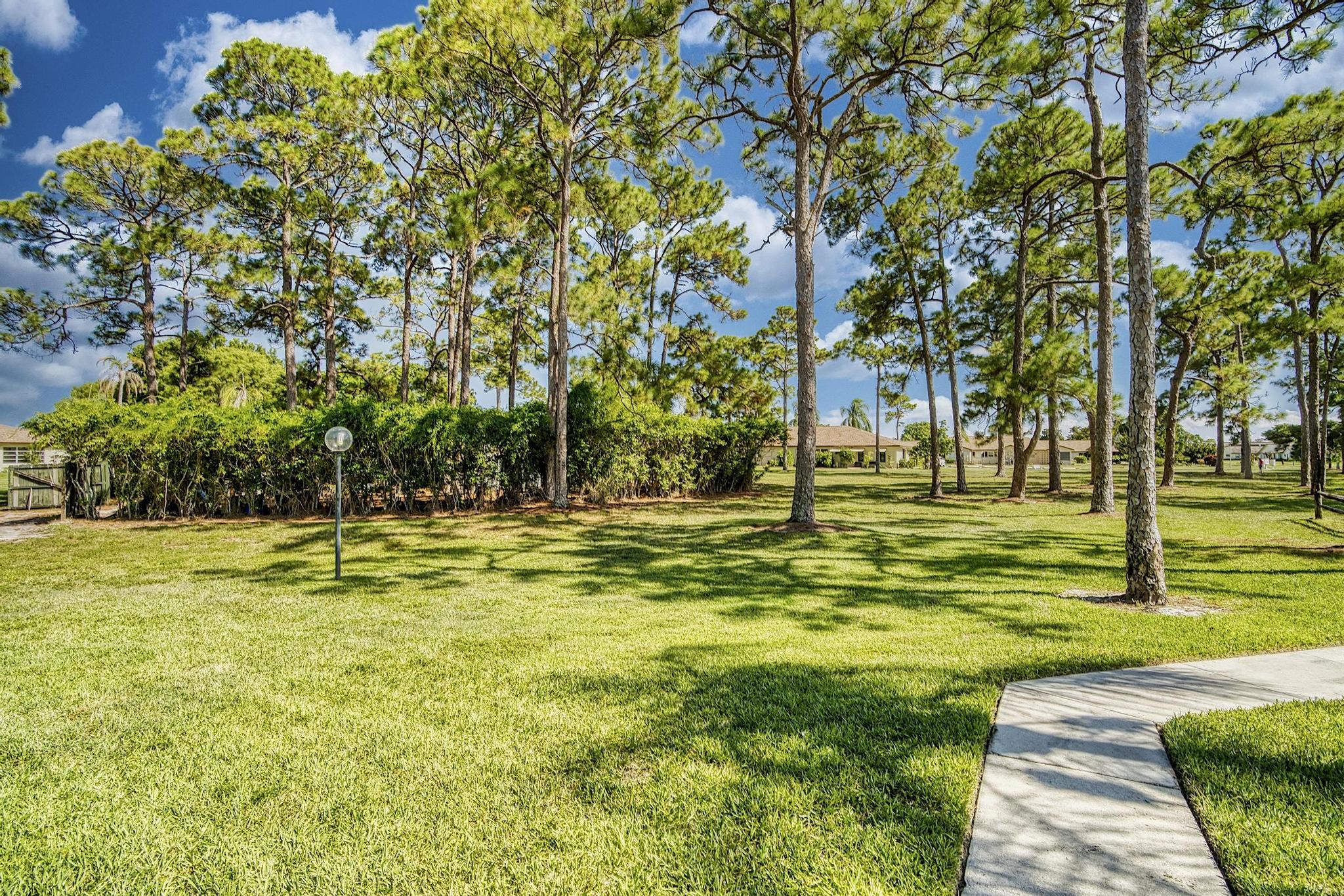 HIGH POINT OF DELRAY WEST CONDO SEC 3 - Residential