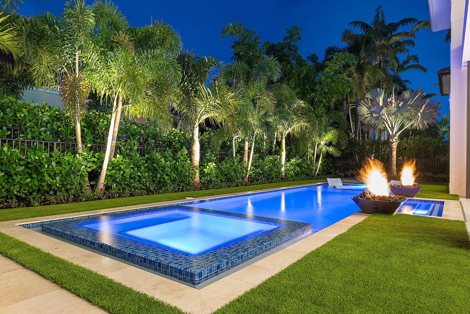 ROYAL PALM YACHT & COUNTRY CLUB - Residential