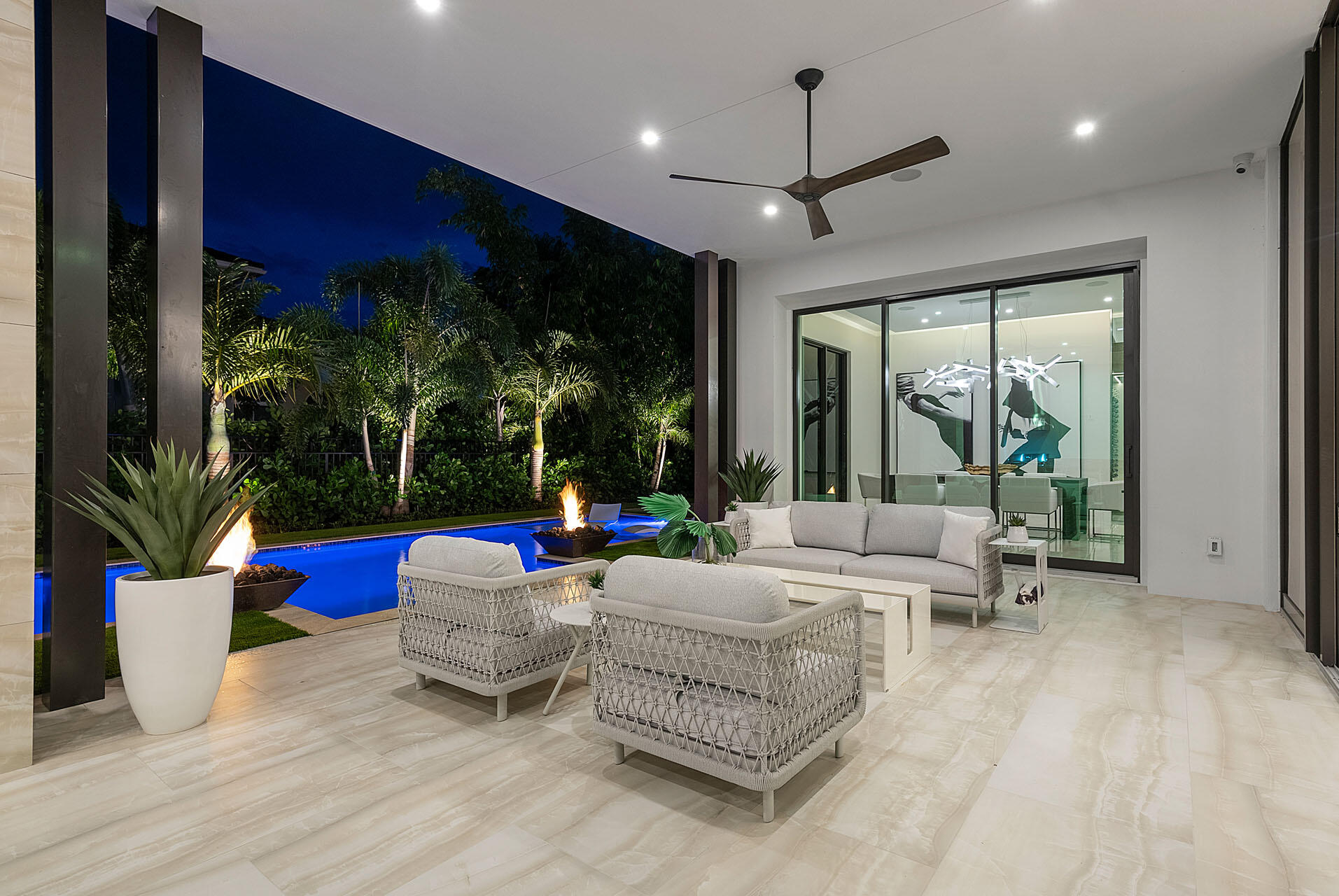ROYAL PALM YACHT & COUNTRY CLUB - Residential