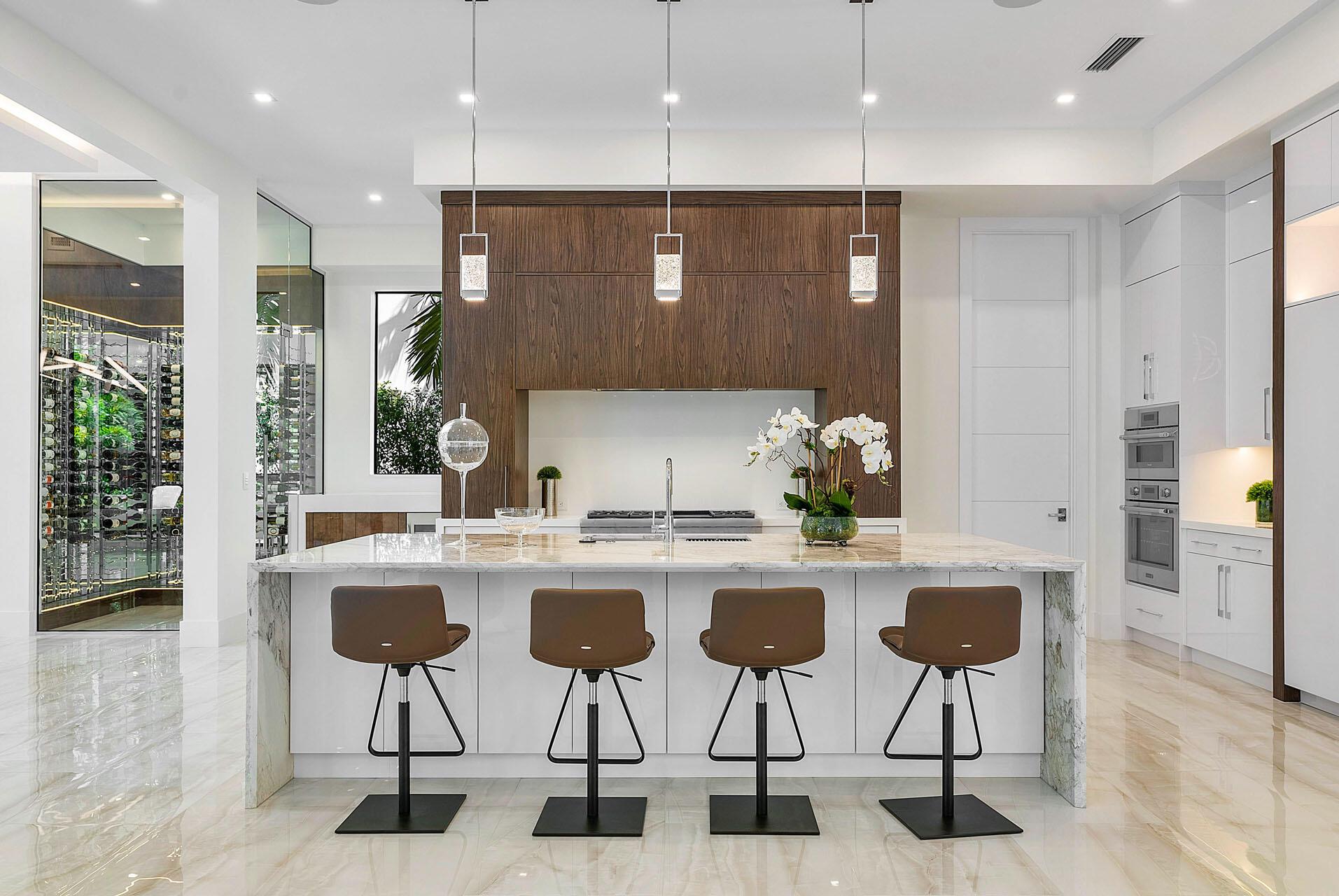 ROYAL PALM YACHT & COUNTRY CLUB - Residential