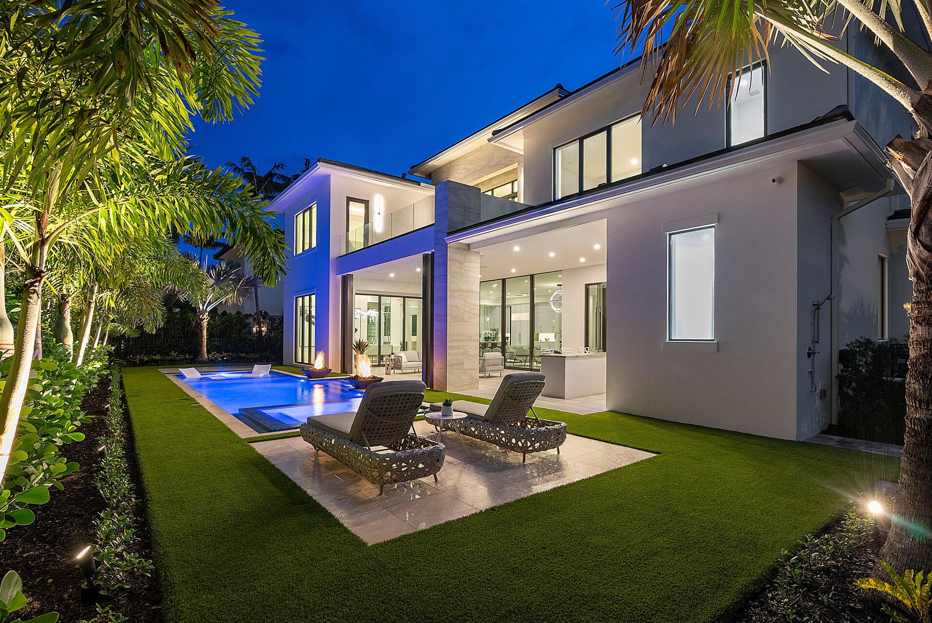ROYAL PALM YACHT & COUNTRY CLUB - Residential