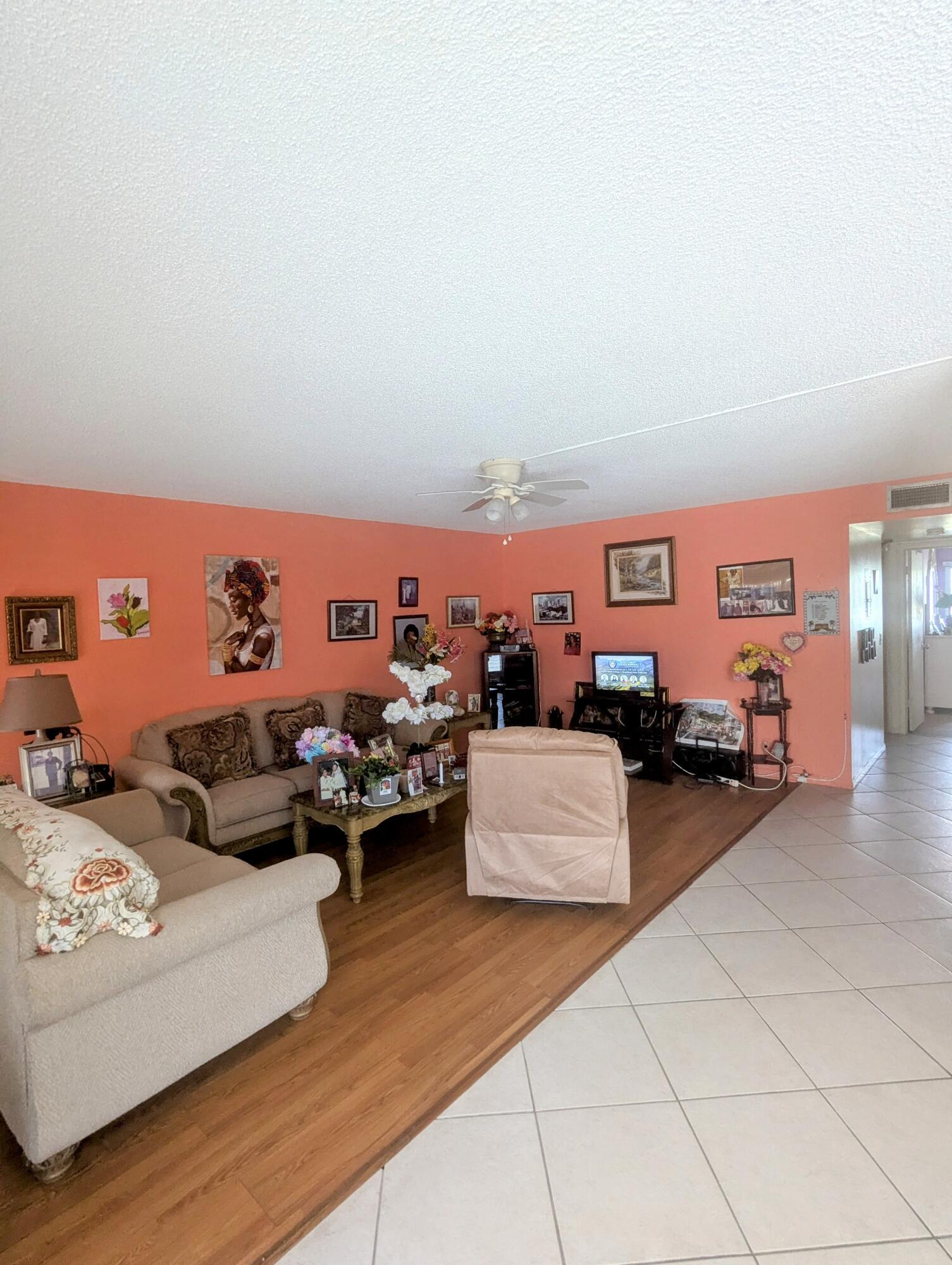 WELLINGTON CONDOS - Residential