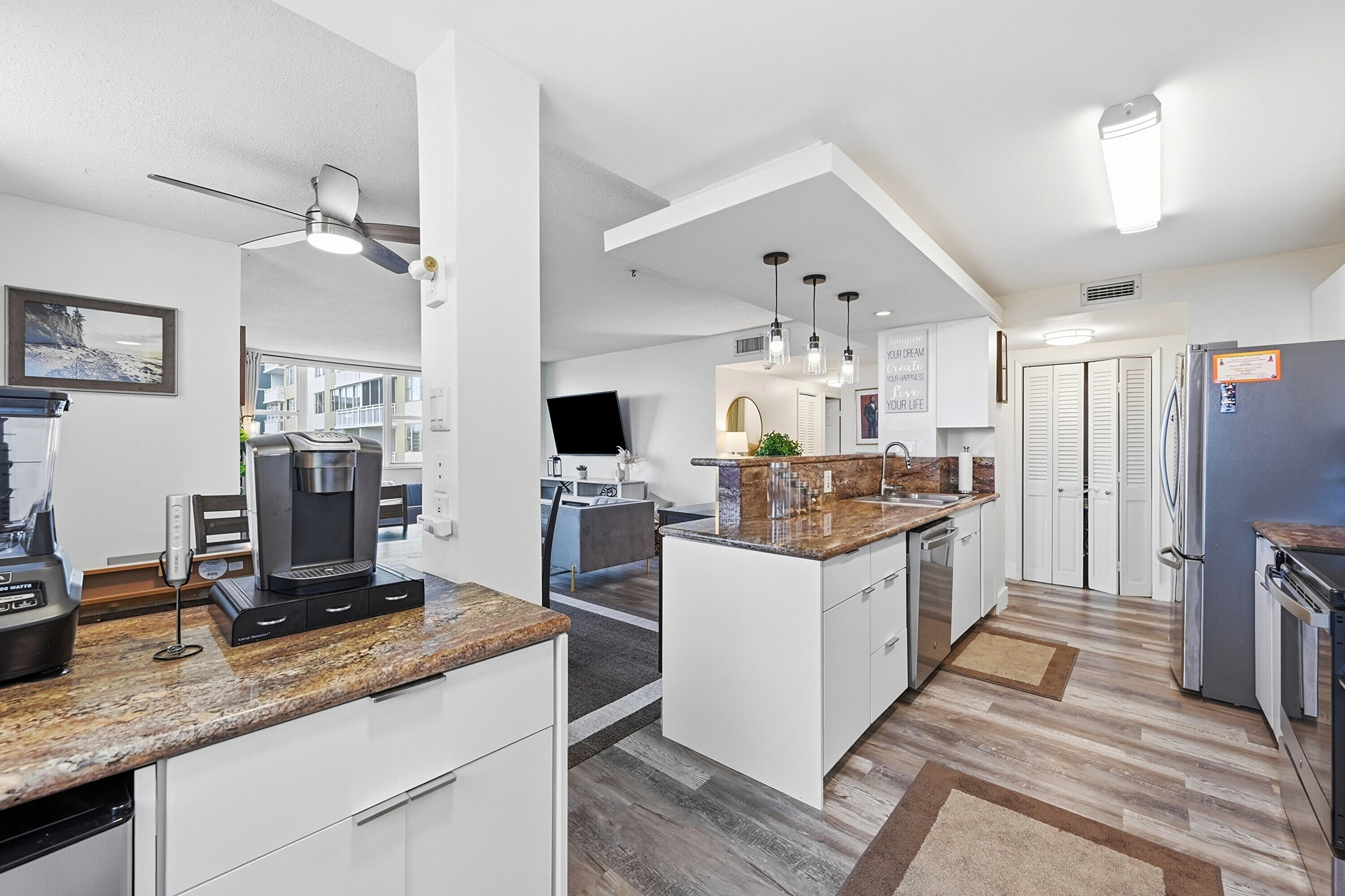 HILLCREST NO 21 CONDO - Residential