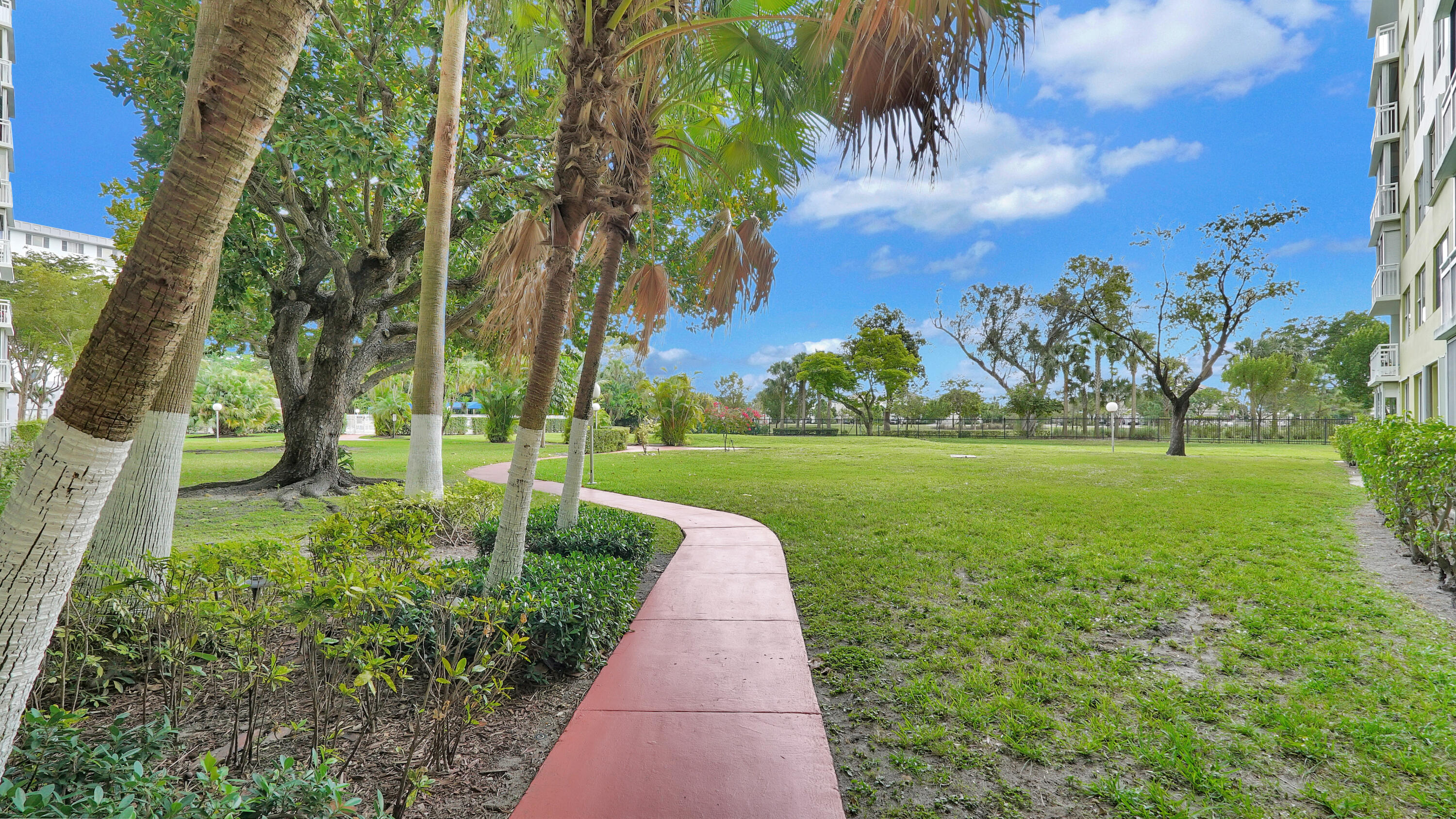 HILLCREST NO 21 CONDO - Residential