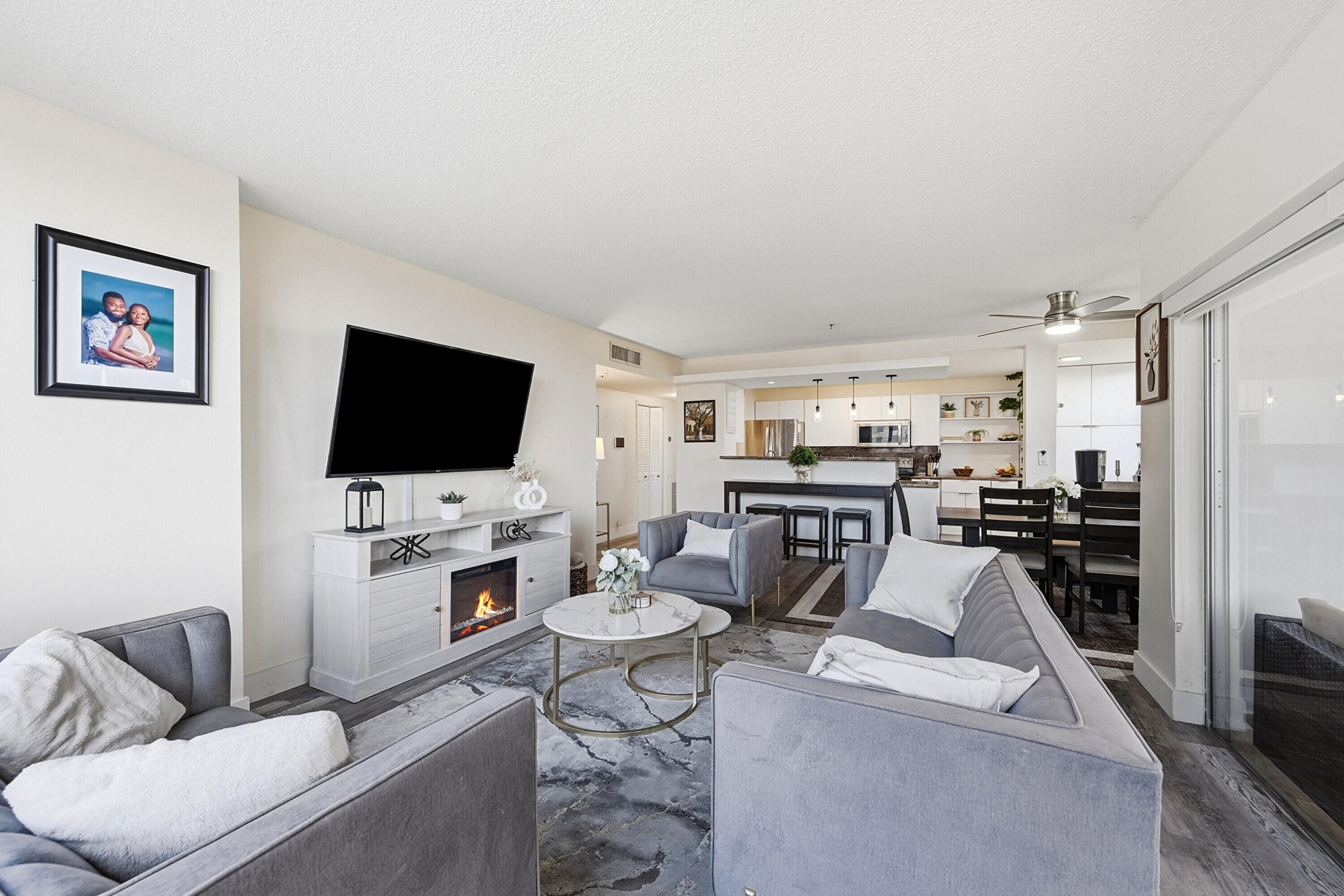 HILLCREST NO 21 CONDO - Residential