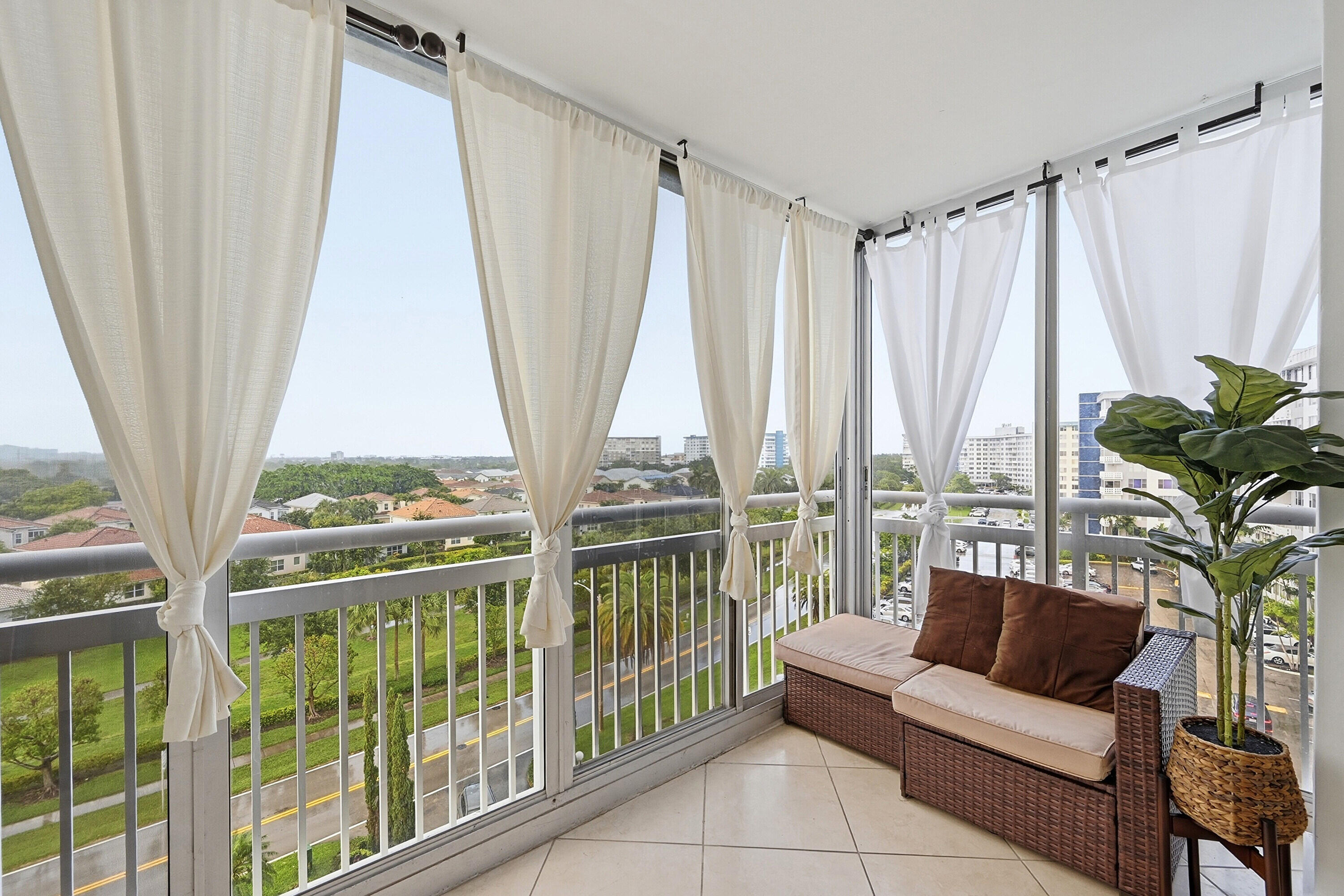 HILLCREST NO 21 CONDO - Residential