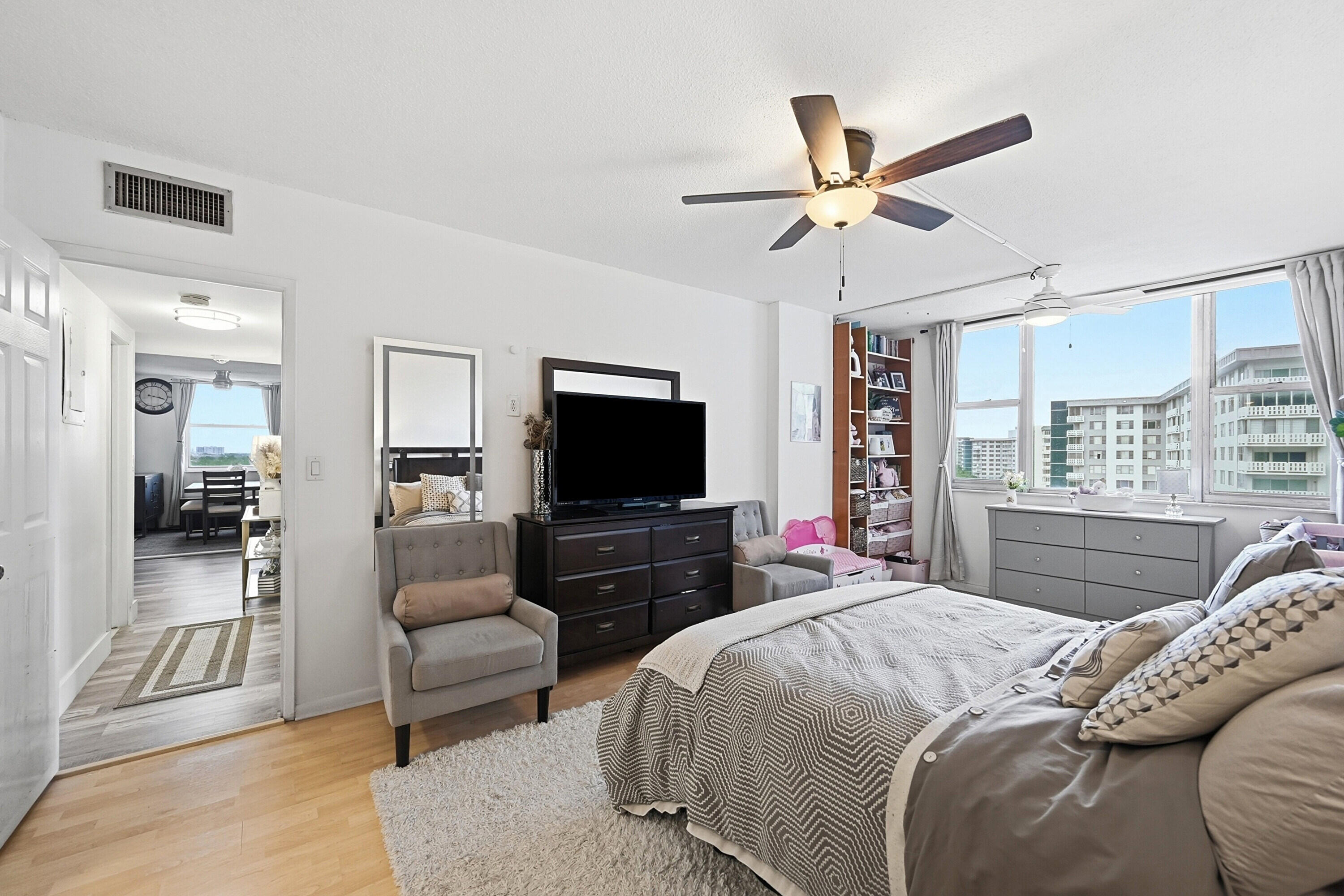 HILLCREST NO 21 CONDO - Residential