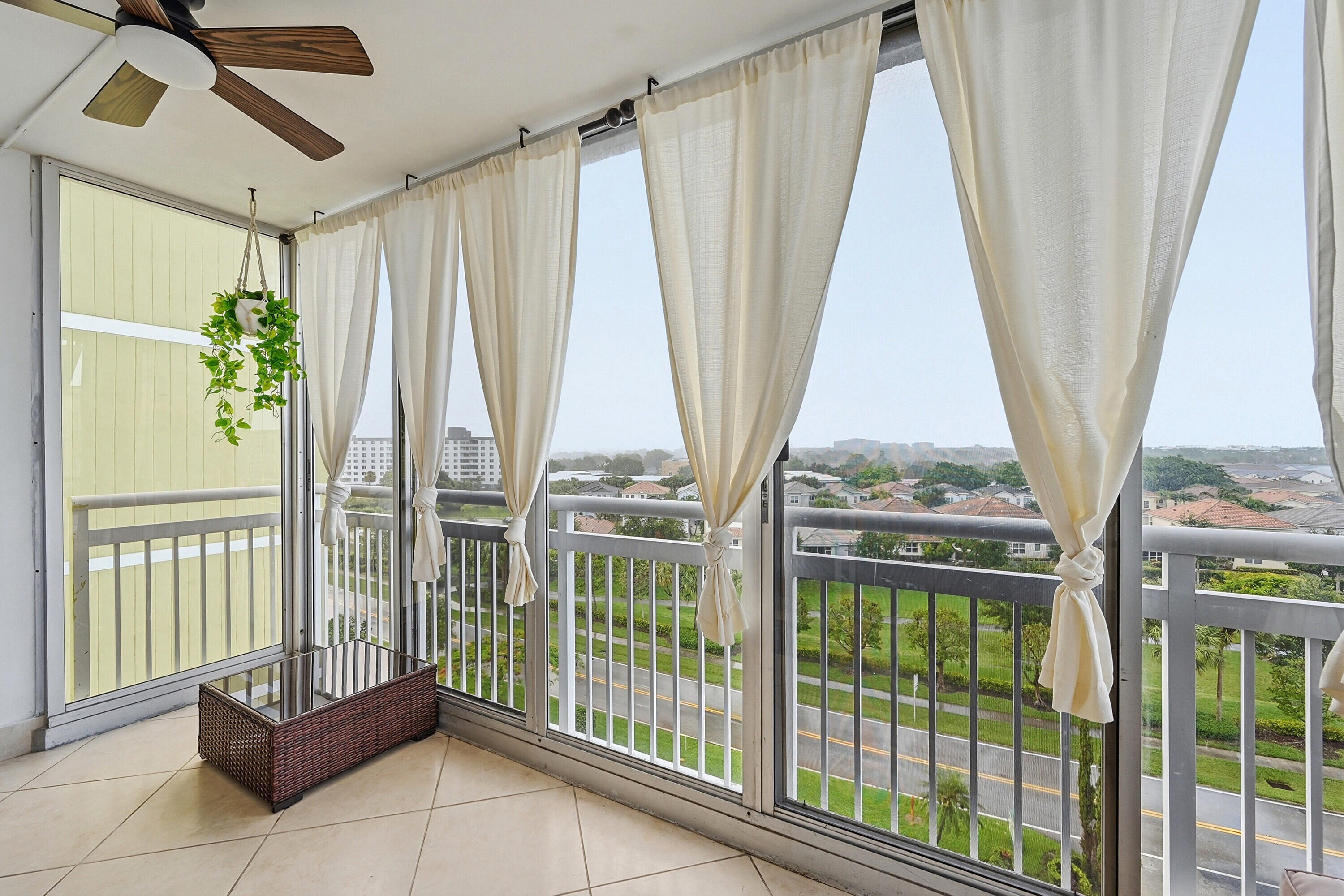HILLCREST NO 21 CONDO - Residential