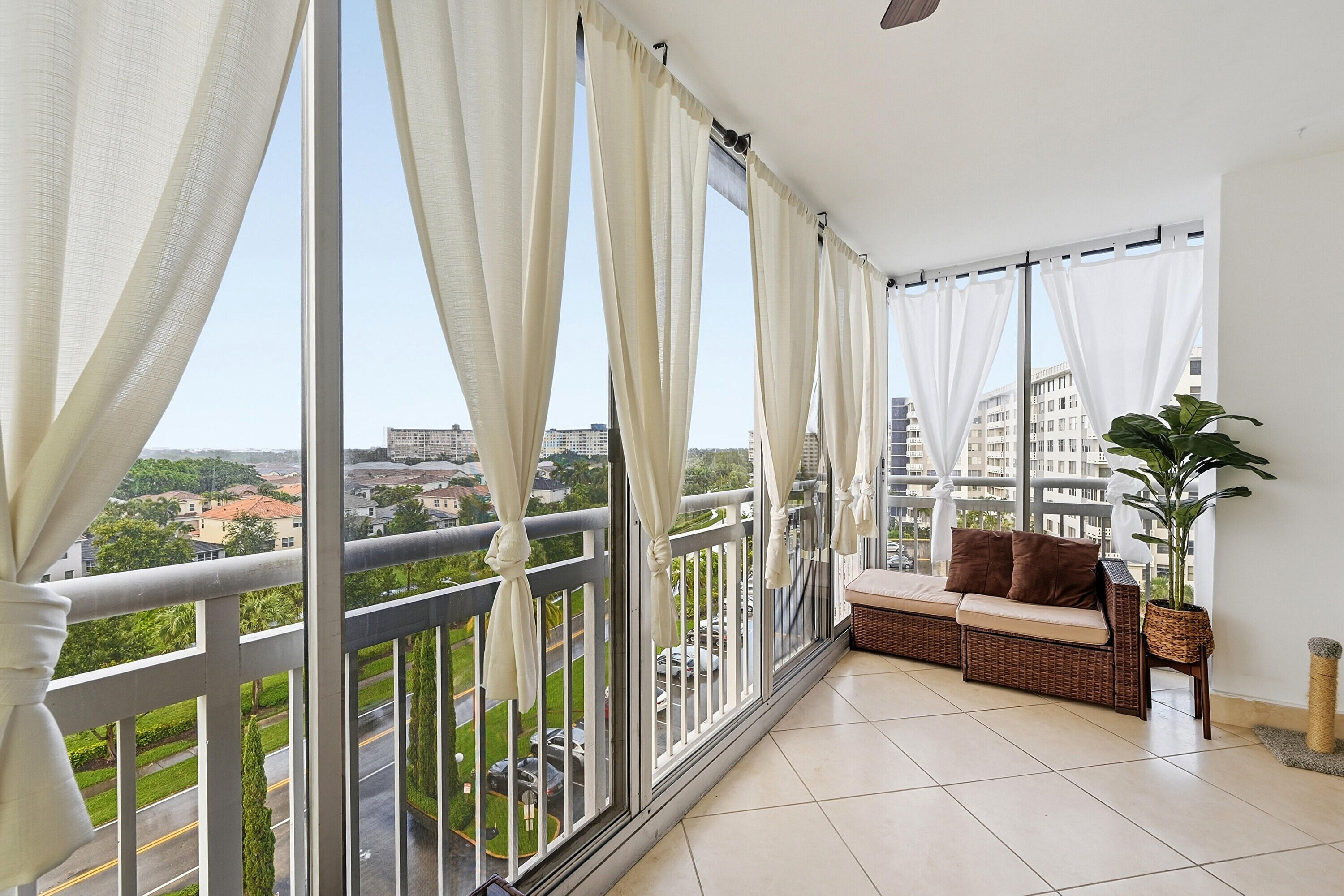 HILLCREST NO 21 CONDO - Residential