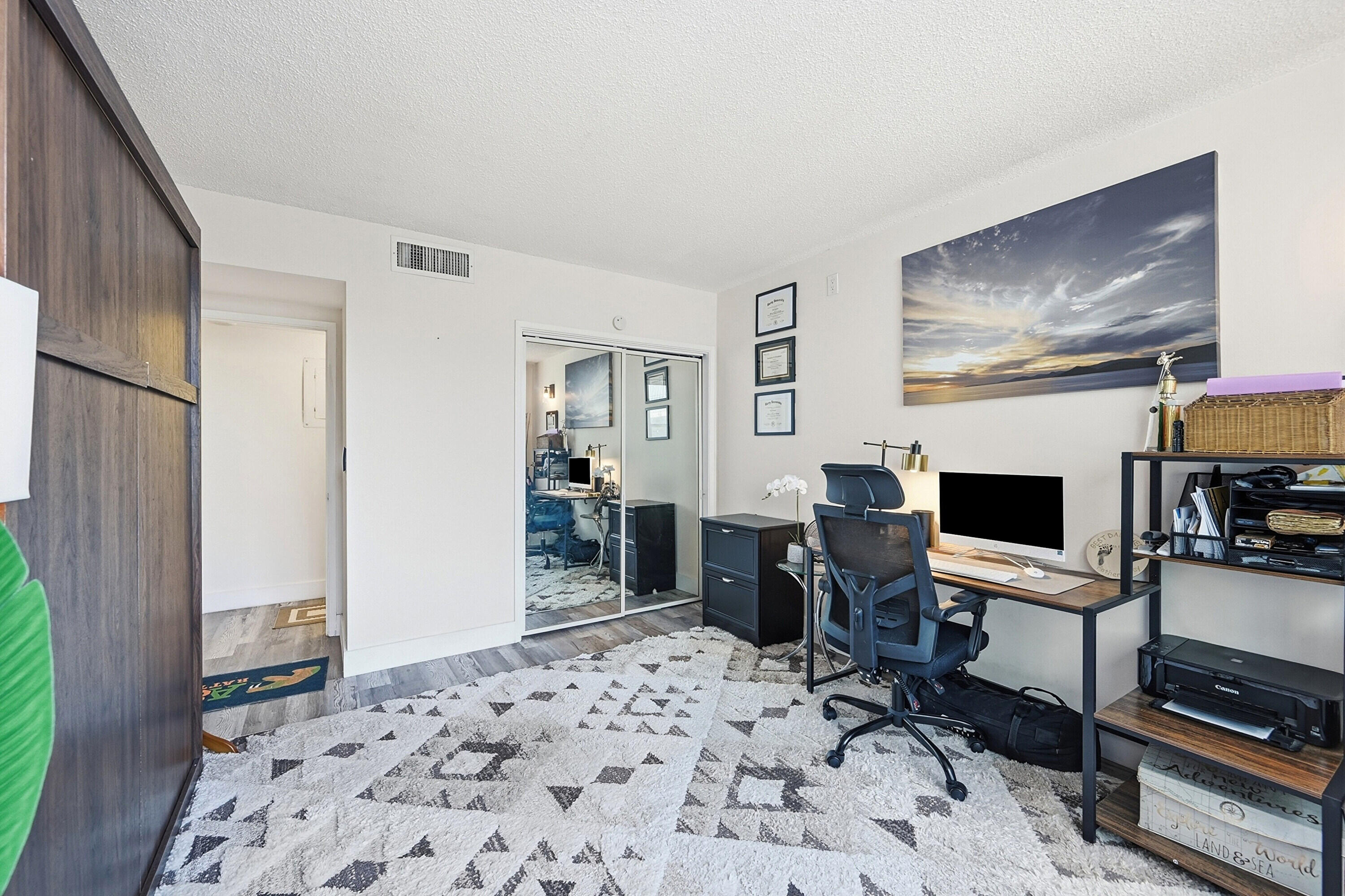 HILLCREST NO 21 CONDO - Residential