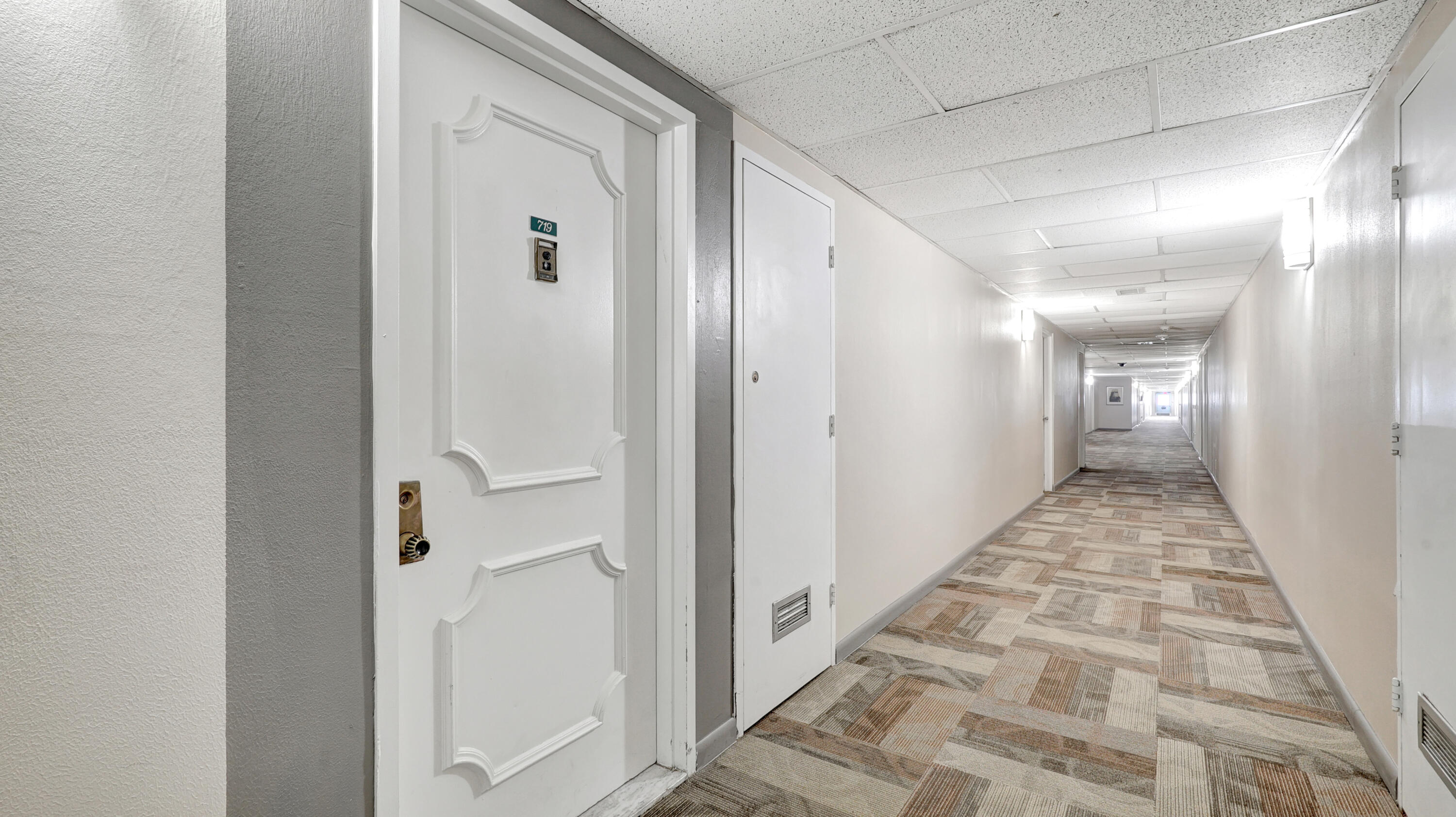 HILLCREST NO 21 CONDO - Residential