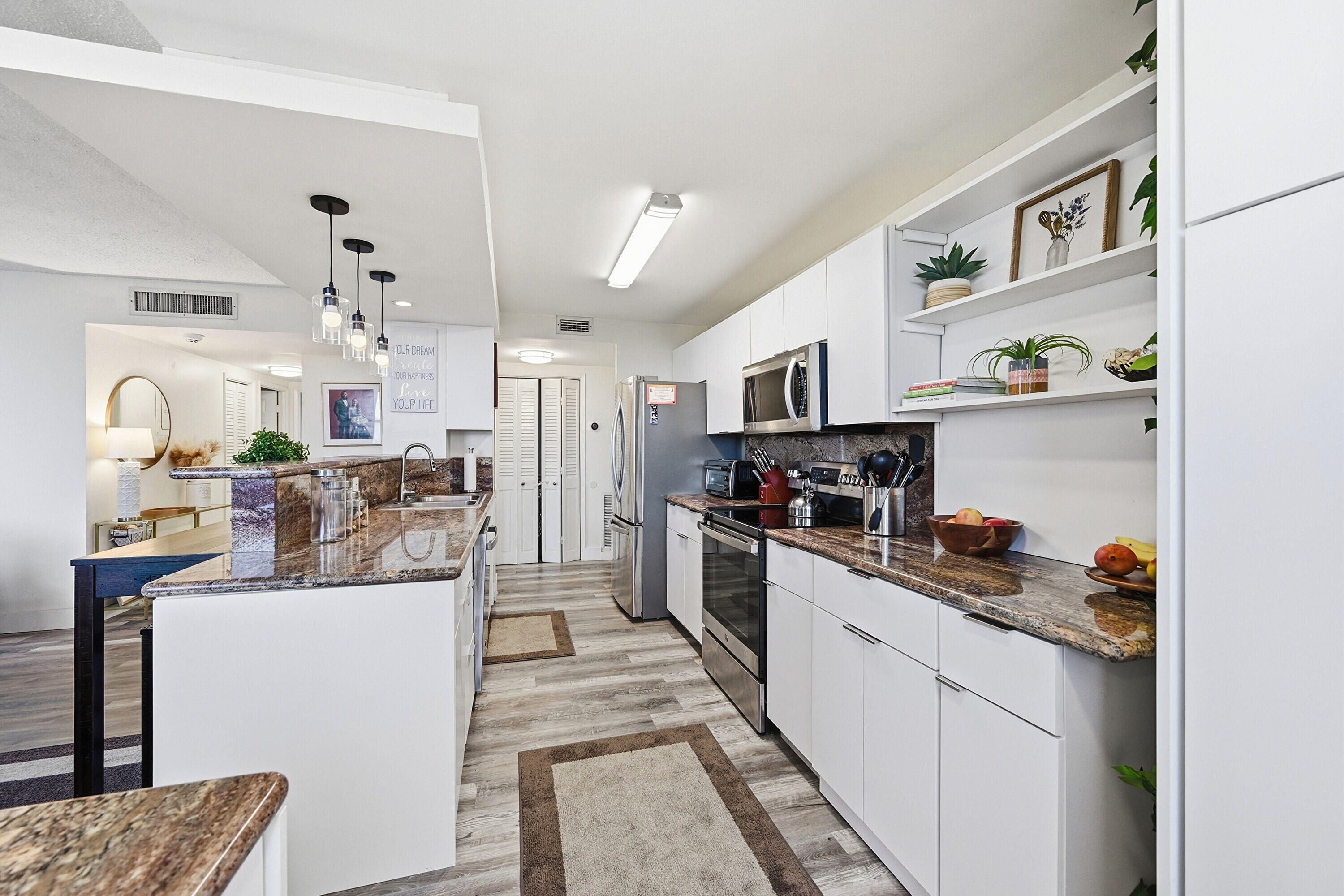 HILLCREST NO 21 CONDO - Residential