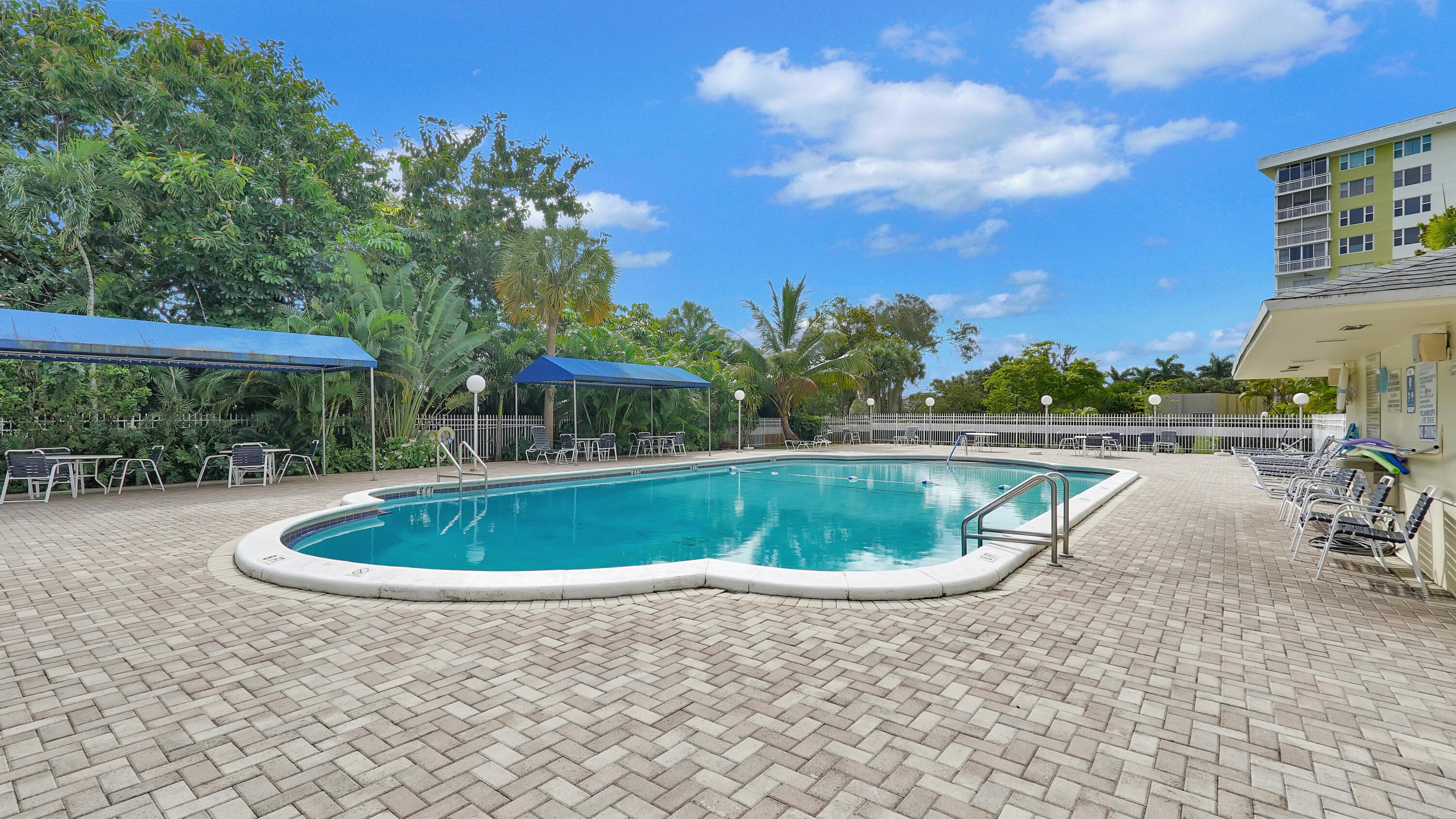 HILLCREST NO 21 CONDO - Residential