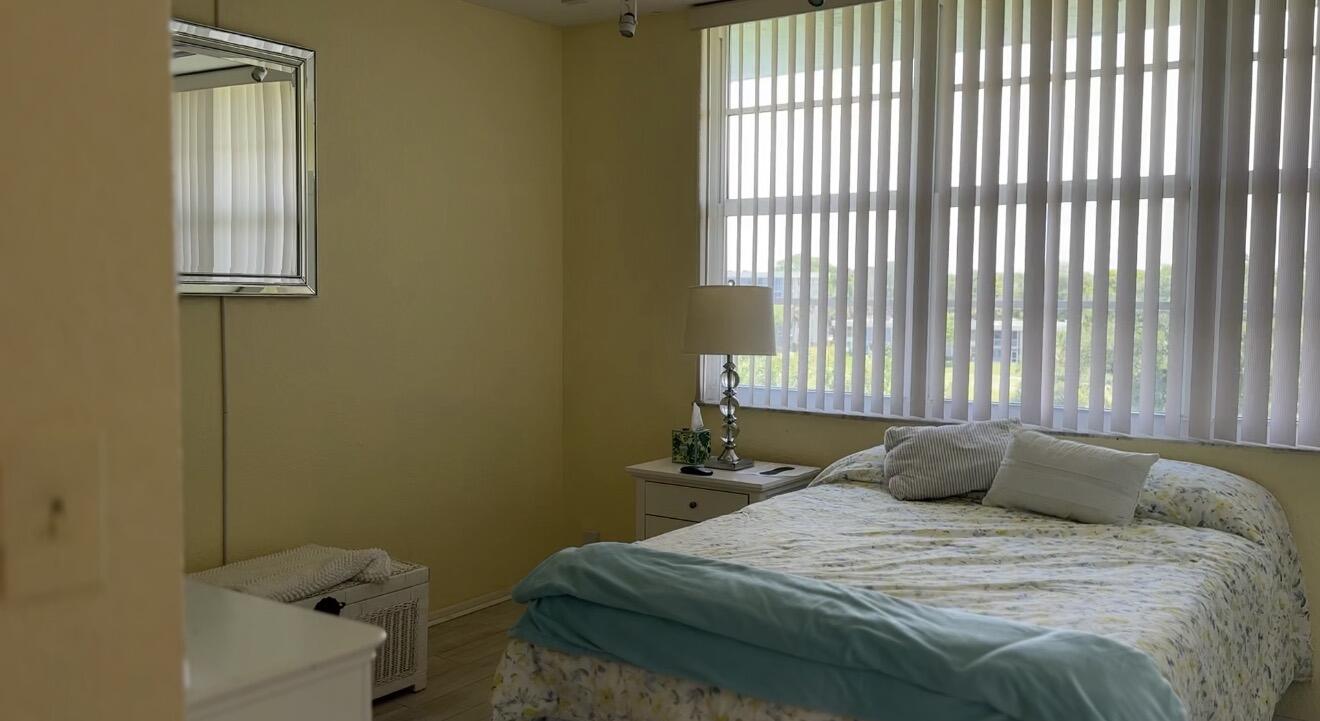 NO 122 PALM-AIRE COUNTRY CLUB - Residential