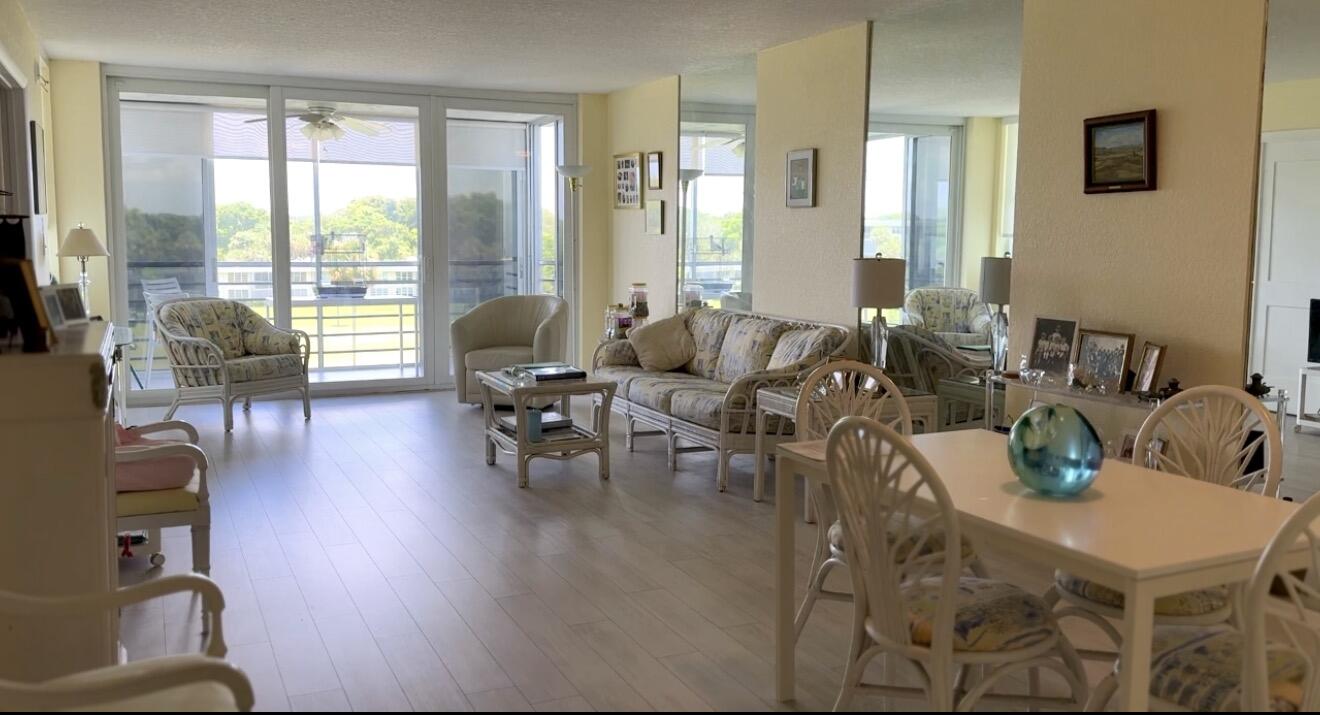 NO 122 PALM-AIRE COUNTRY CLUB - Residential