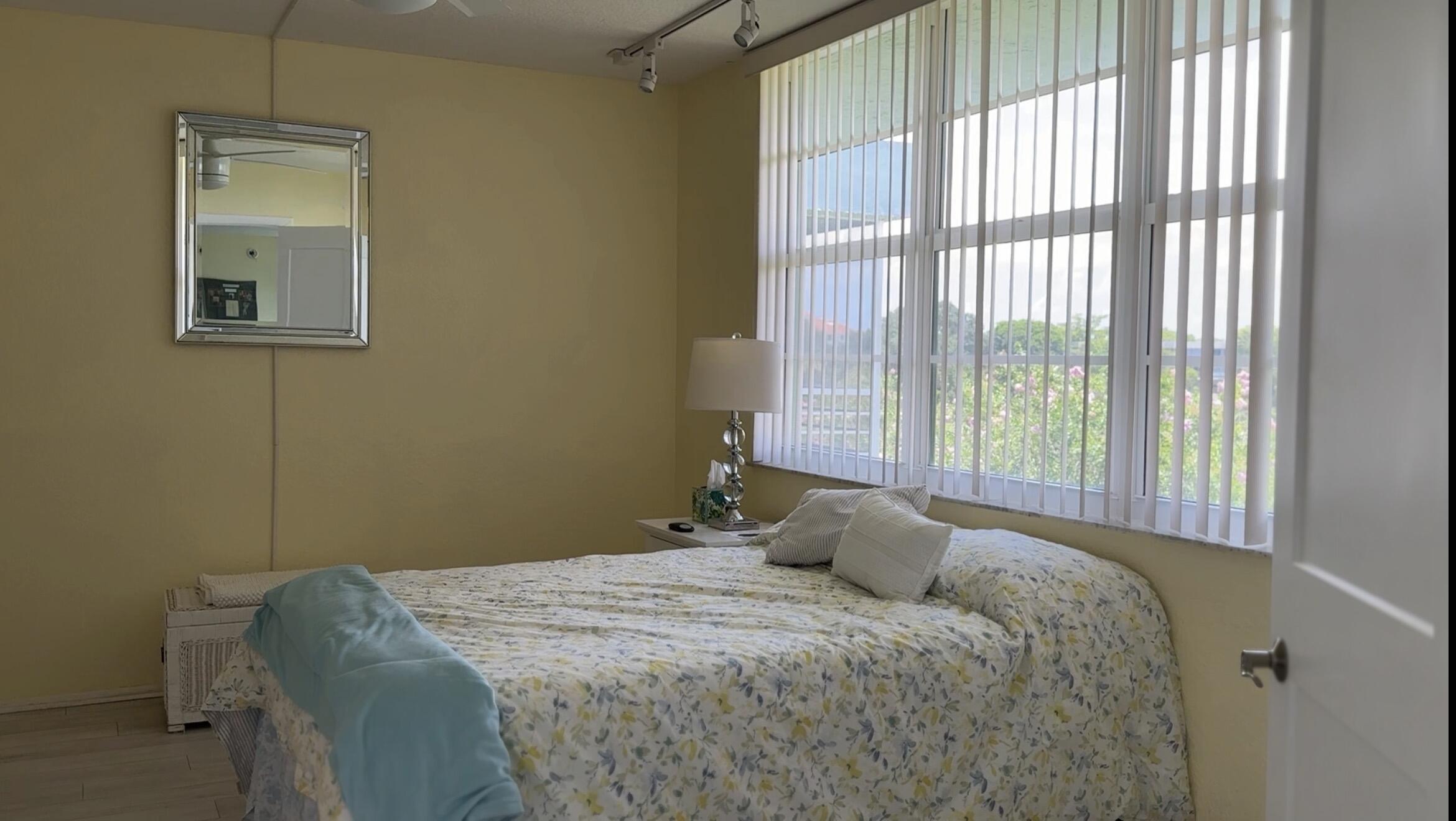 NO 122 PALM-AIRE COUNTRY CLUB - Residential