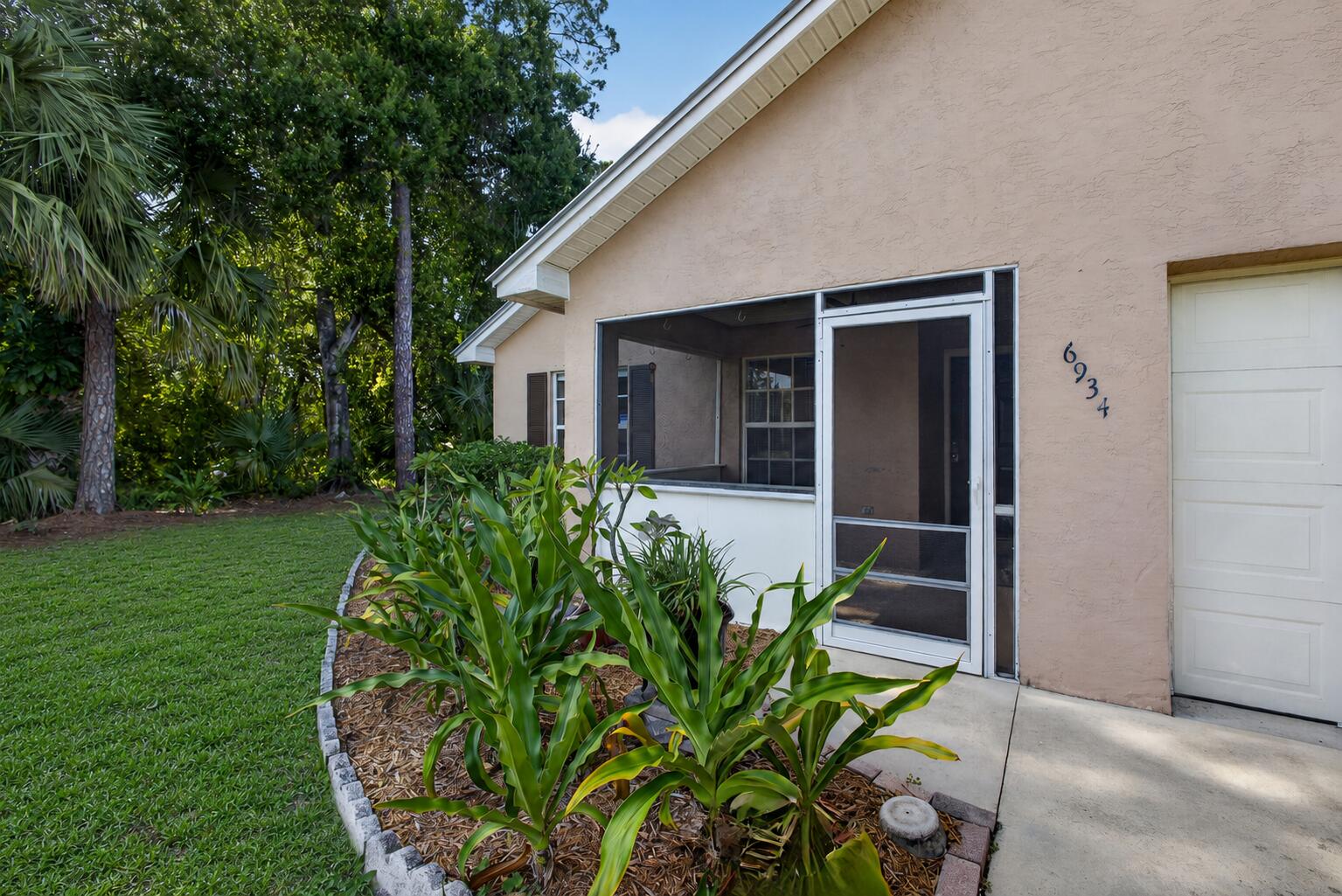 PALM GARDENS 1ST ADD - Residential