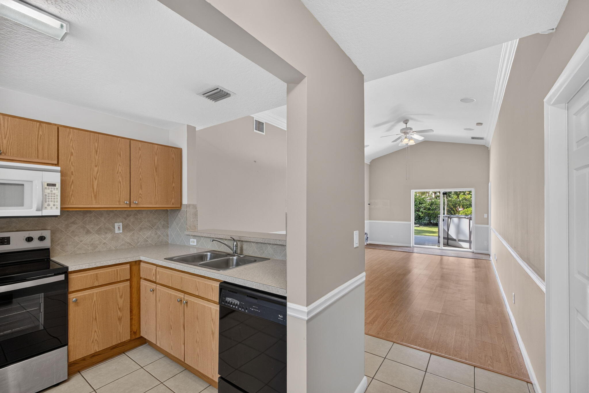 PALM GARDENS 1ST ADD - Residential