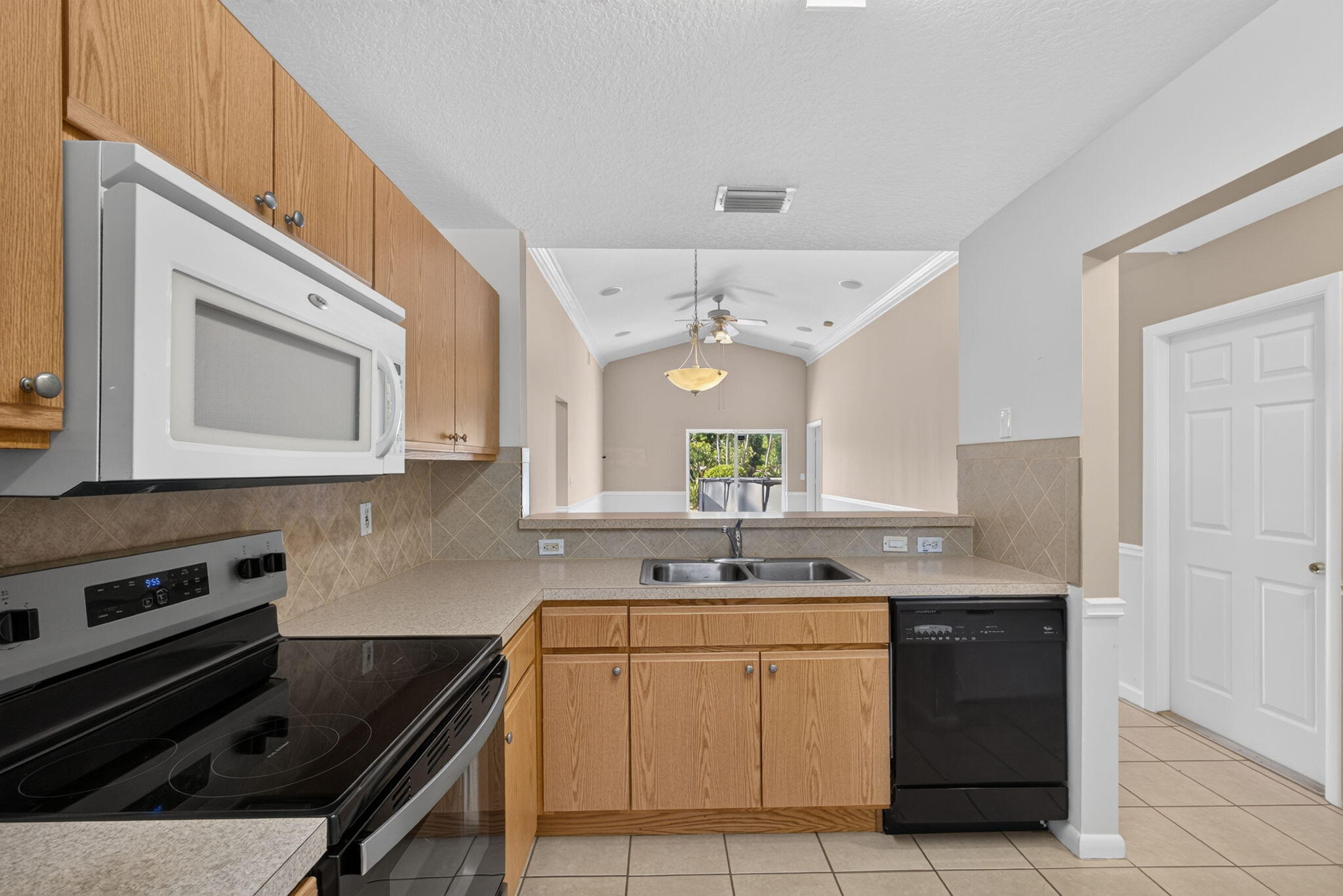PALM GARDENS 1ST ADD - Residential