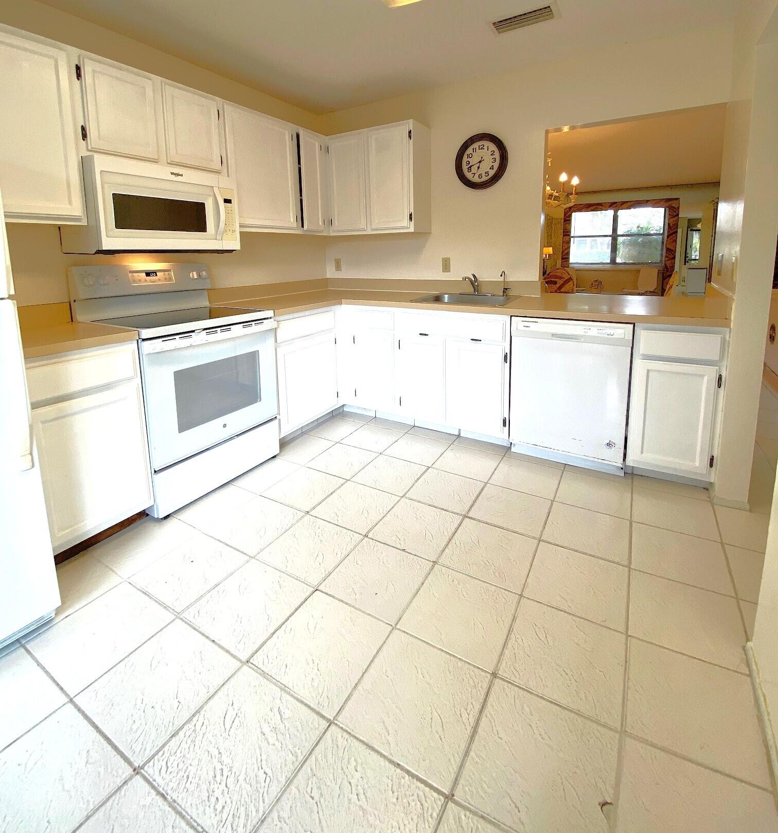 STRATHMORE GATE I UNIT TWO - Residential
