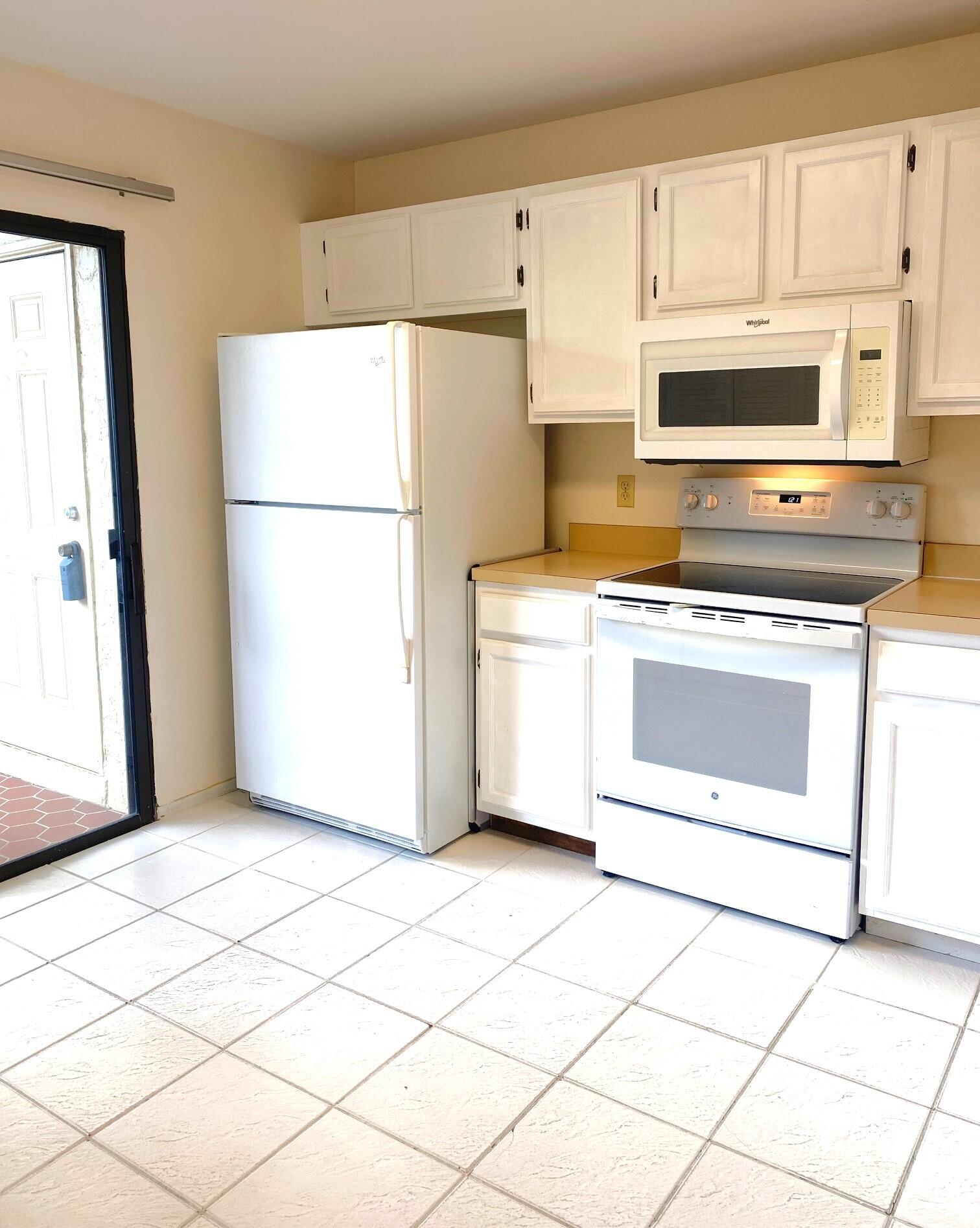 STRATHMORE GATE I UNIT TWO - Residential
